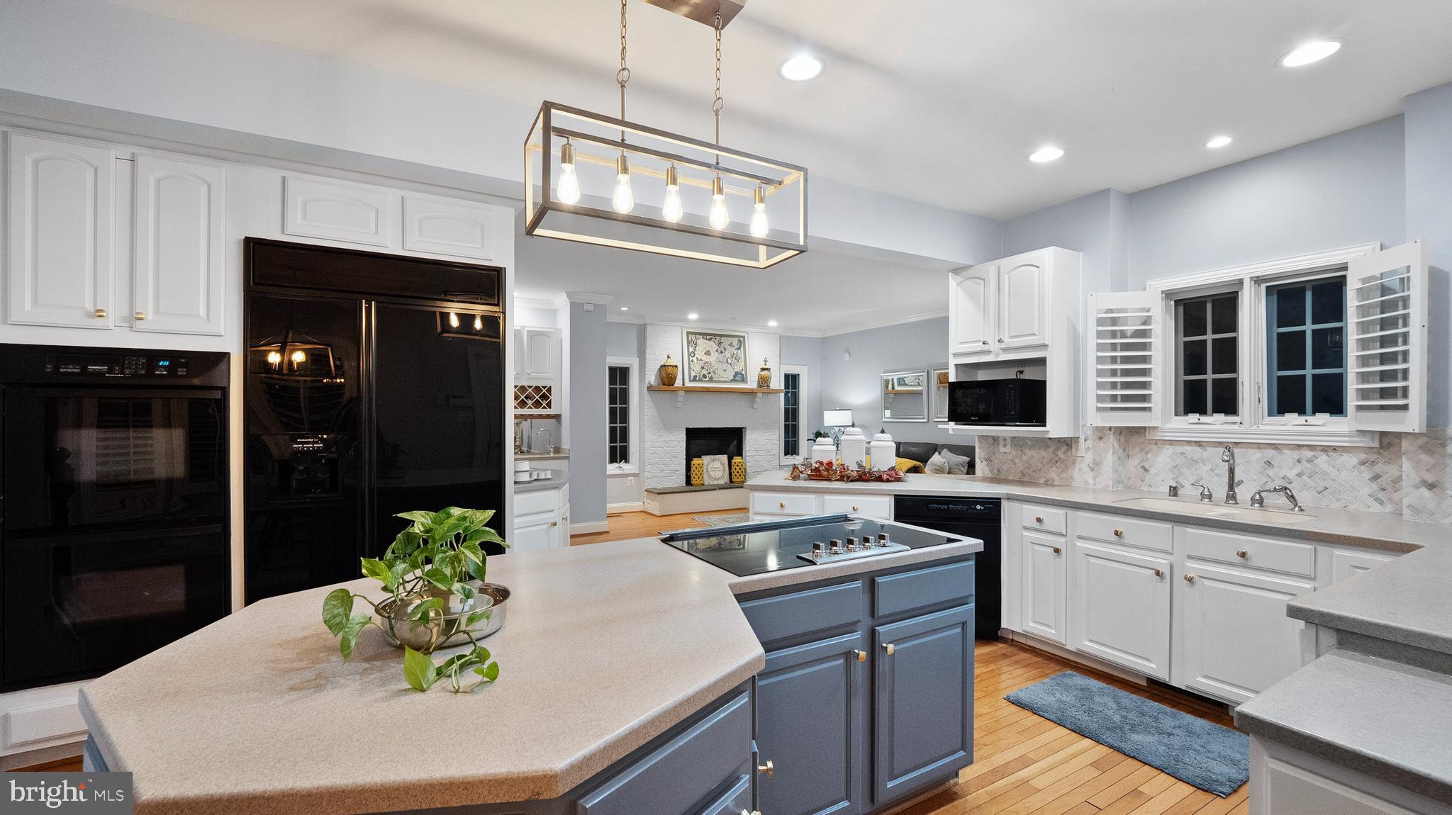 OLD SOUTH COUNTRY CLUB - Residential