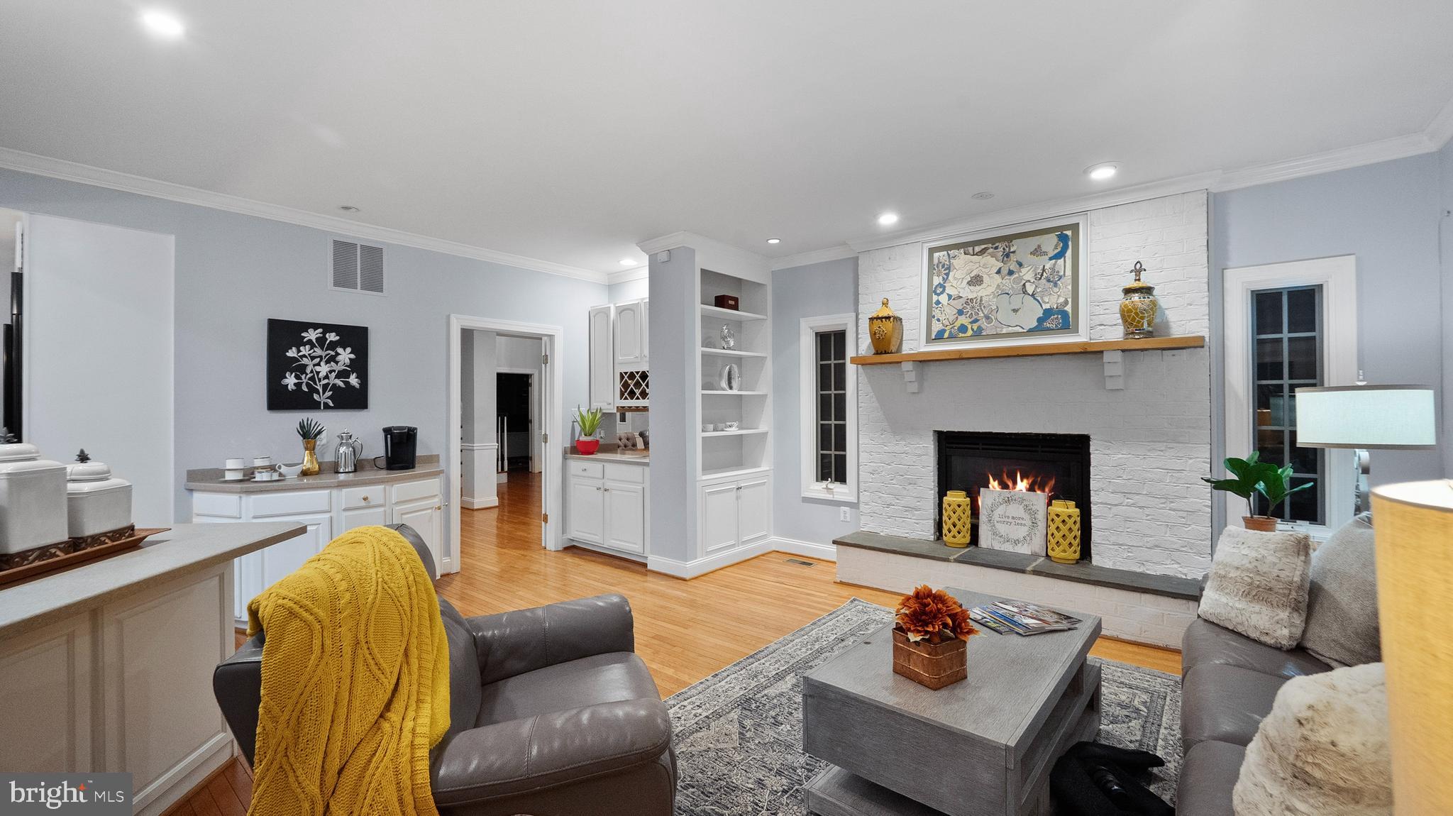 OLD SOUTH COUNTRY CLUB - Residential