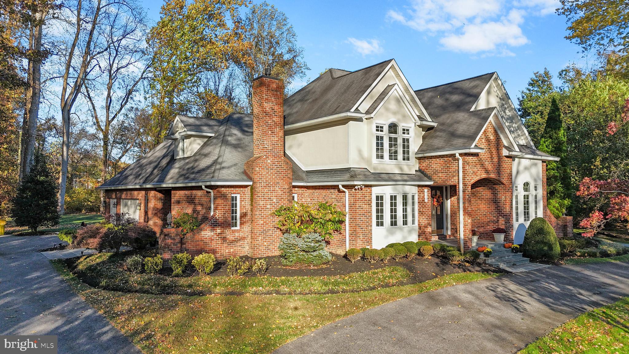 OLD SOUTH COUNTRY CLUB - Residential