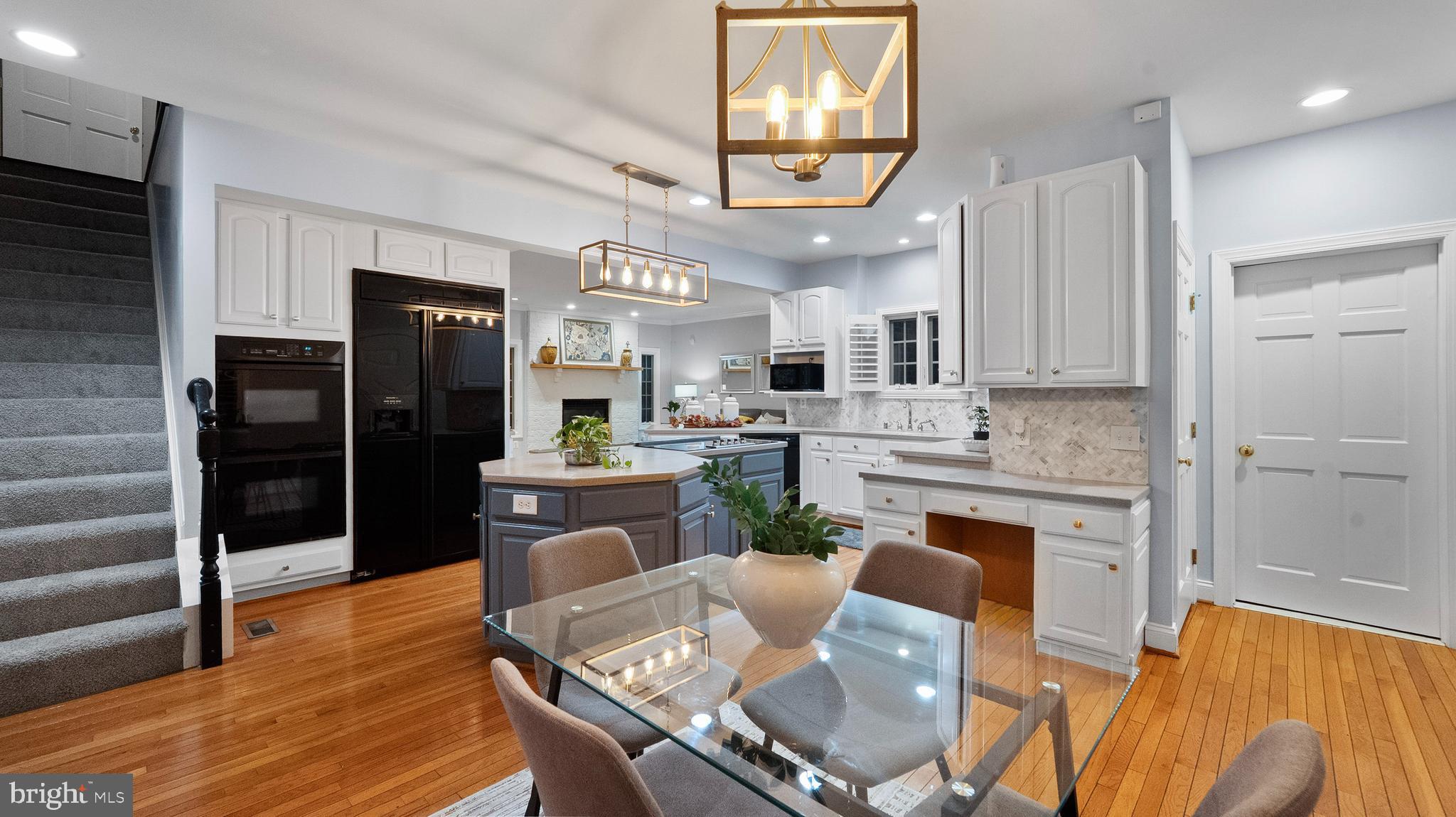 OLD SOUTH COUNTRY CLUB - Residential