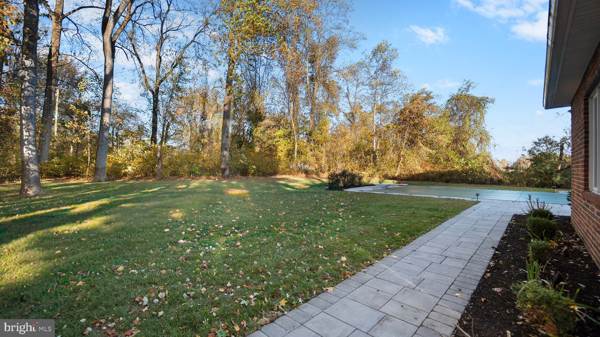 OLD SOUTH COUNTRY CLUB - Residential