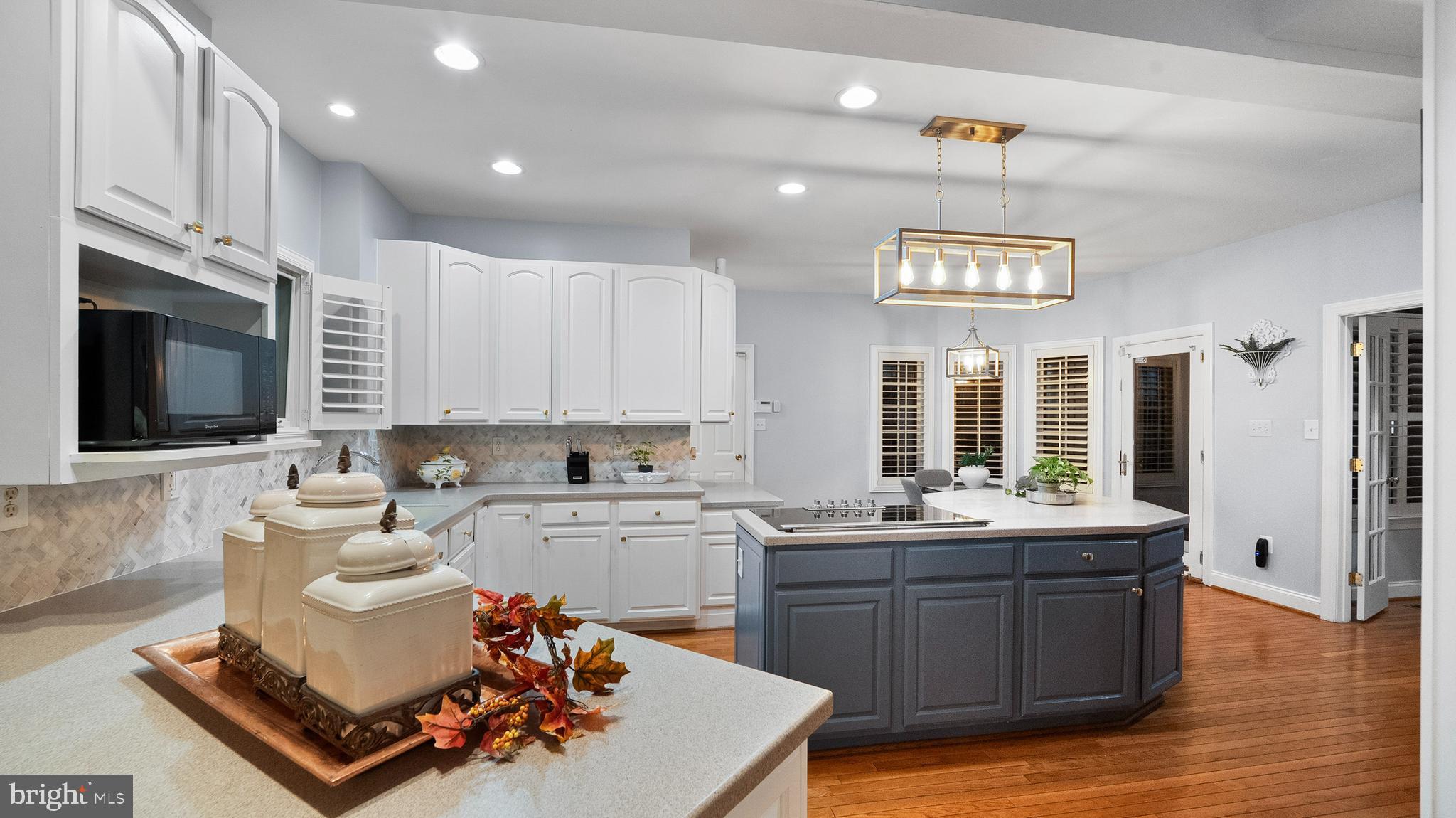 OLD SOUTH COUNTRY CLUB - Residential