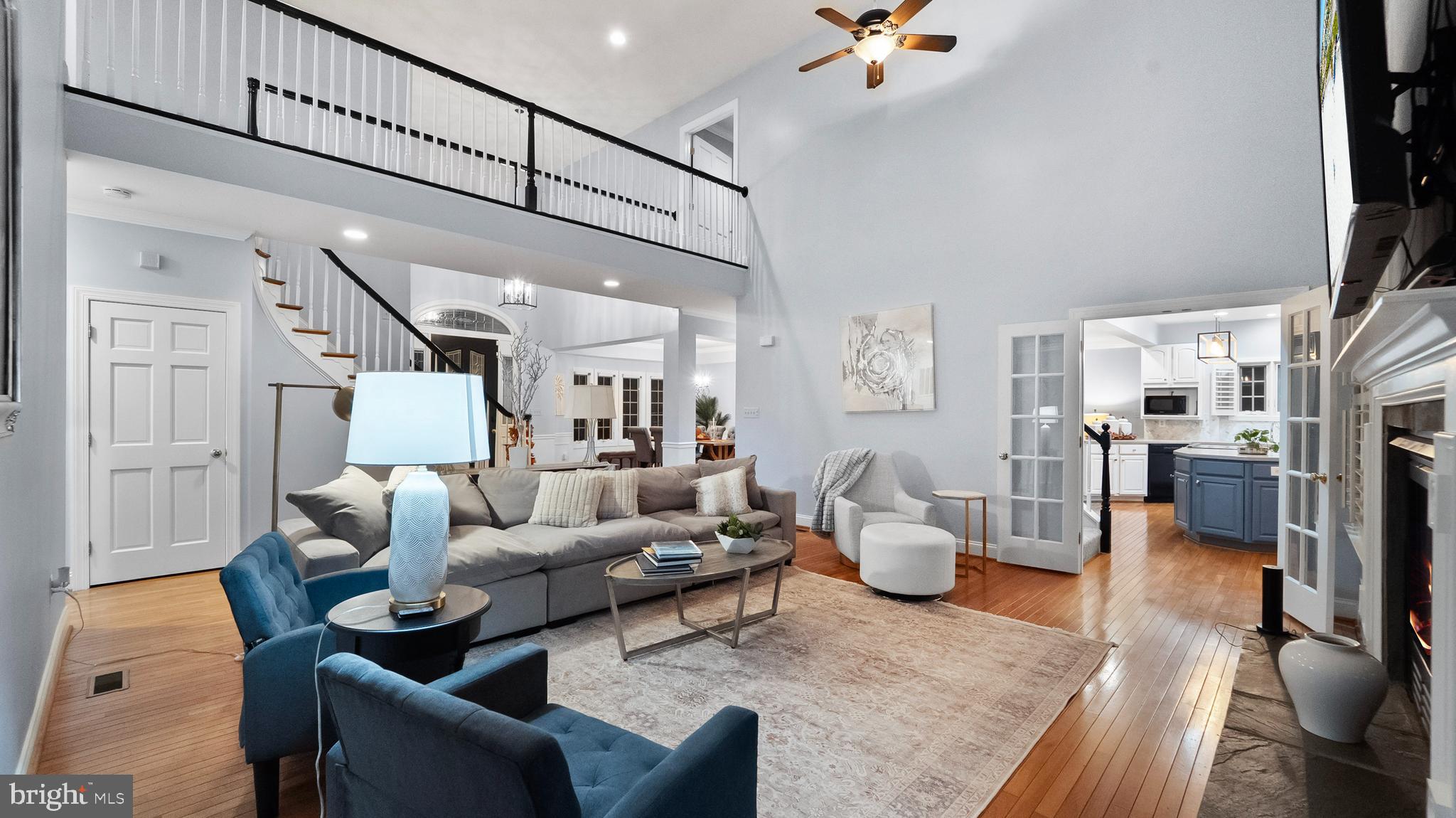 OLD SOUTH COUNTRY CLUB - Residential