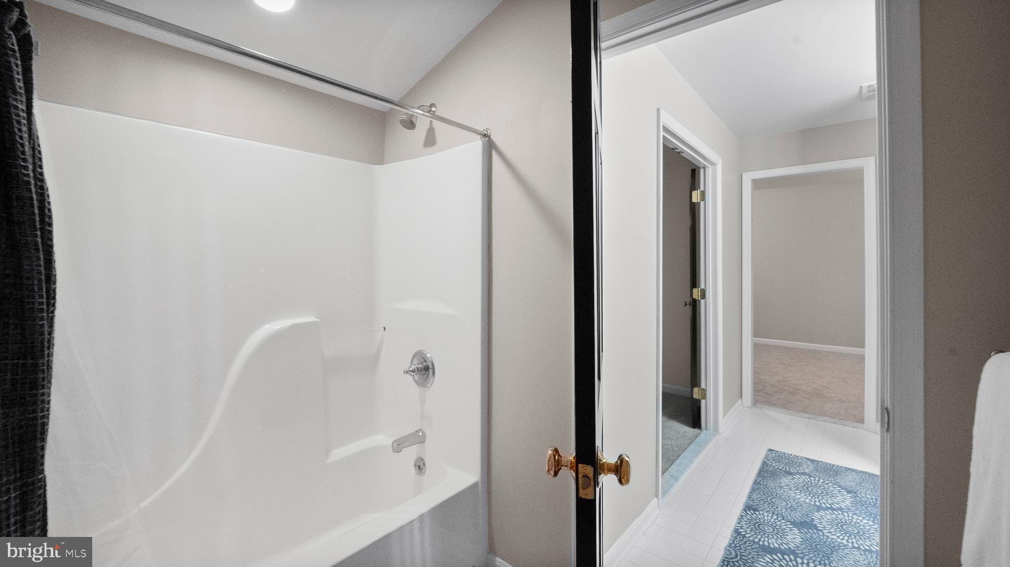 OLD SOUTH COUNTRY CLUB - Residential