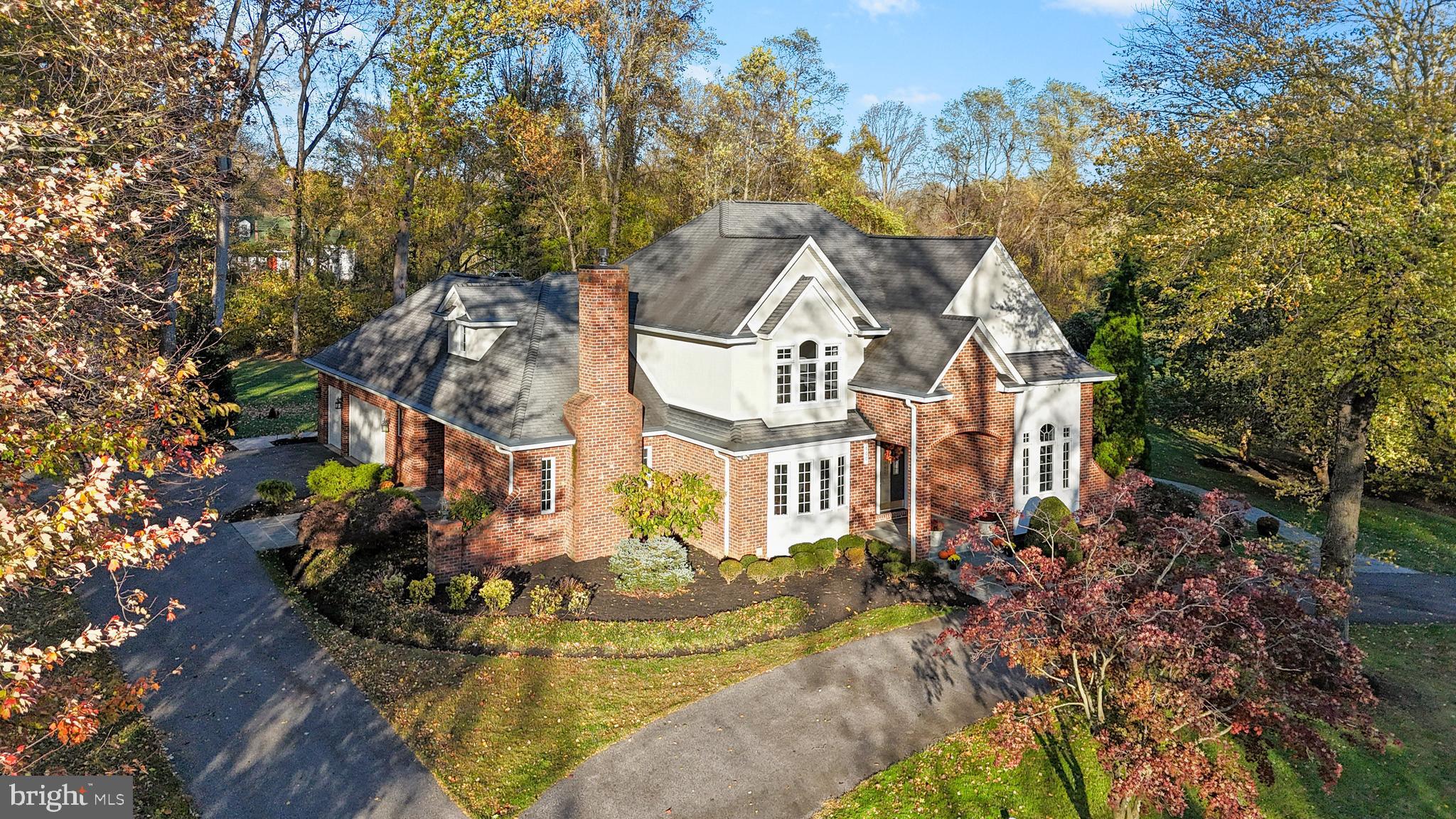 OLD SOUTH COUNTRY CLUB - Residential