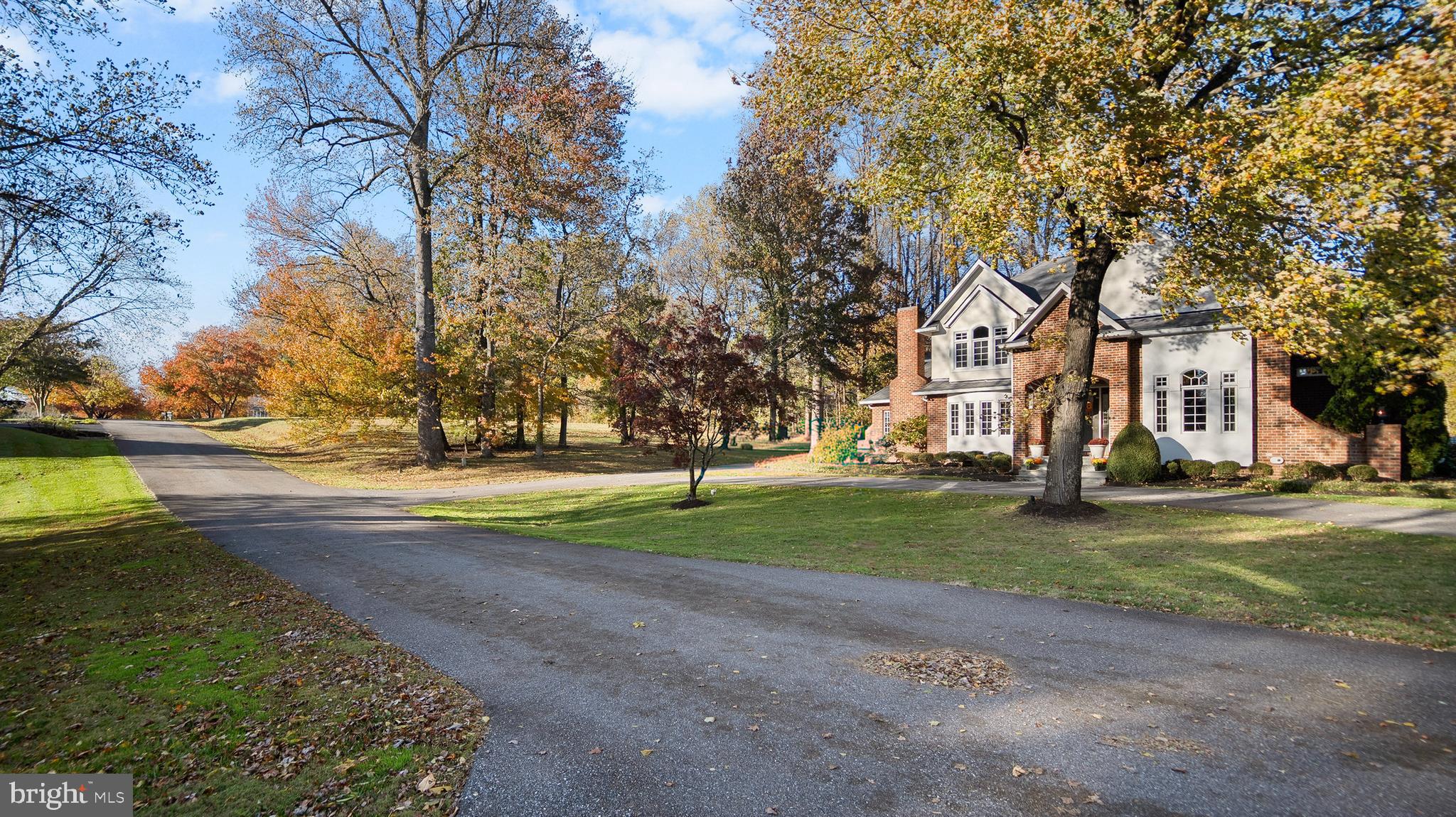 OLD SOUTH COUNTRY CLUB - Residential
