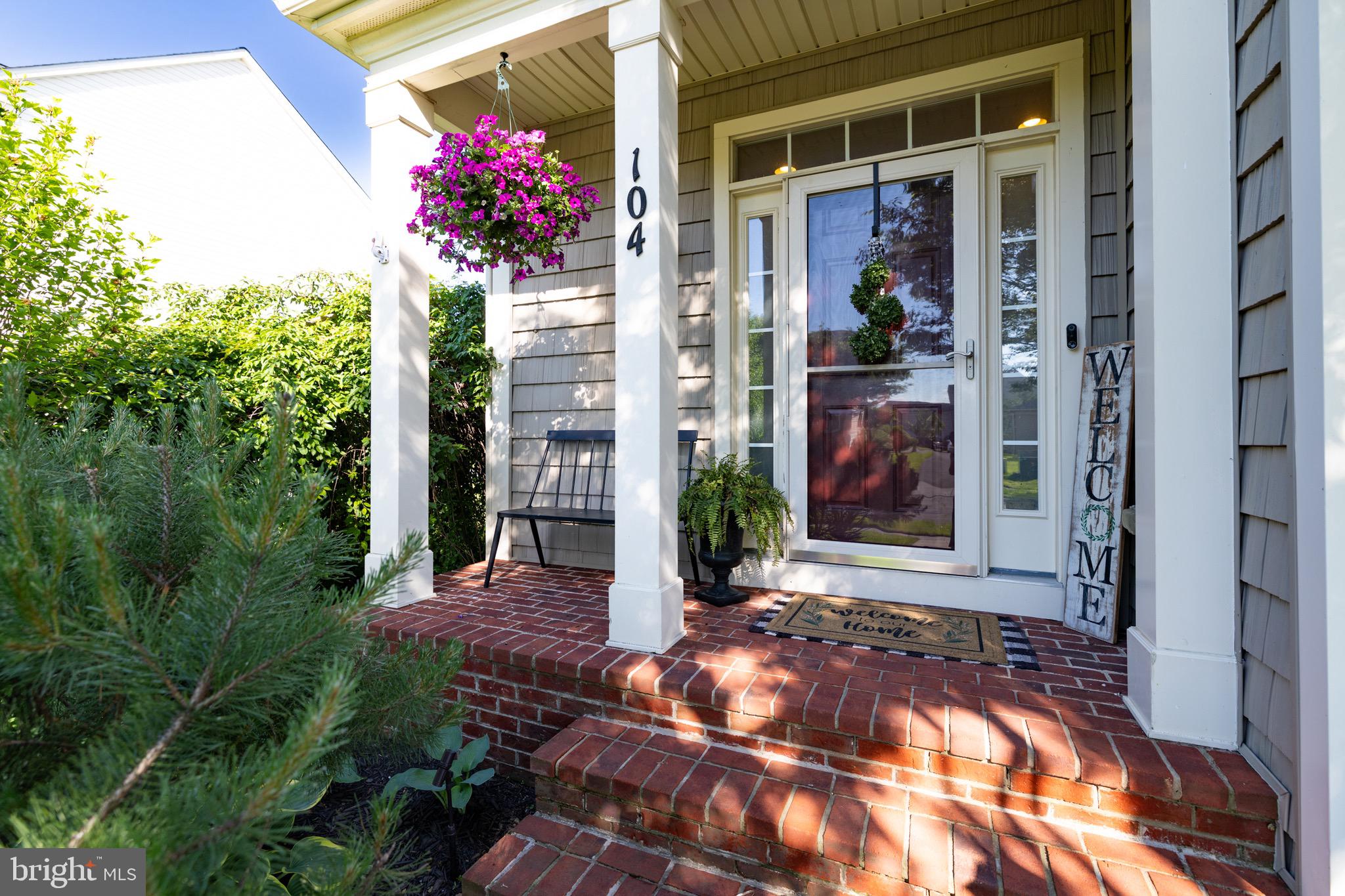 104 LEAVENWORTH COURT
