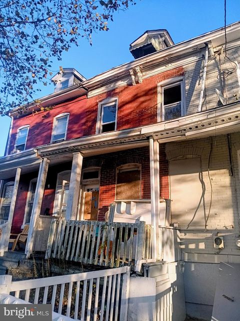 Photo of 624 Mrtn King Jr, TRENTON, NJ 08618 (MLS # NJME2069938)