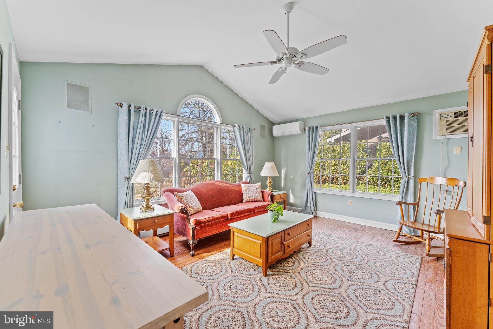 GLENSIDE - Residential