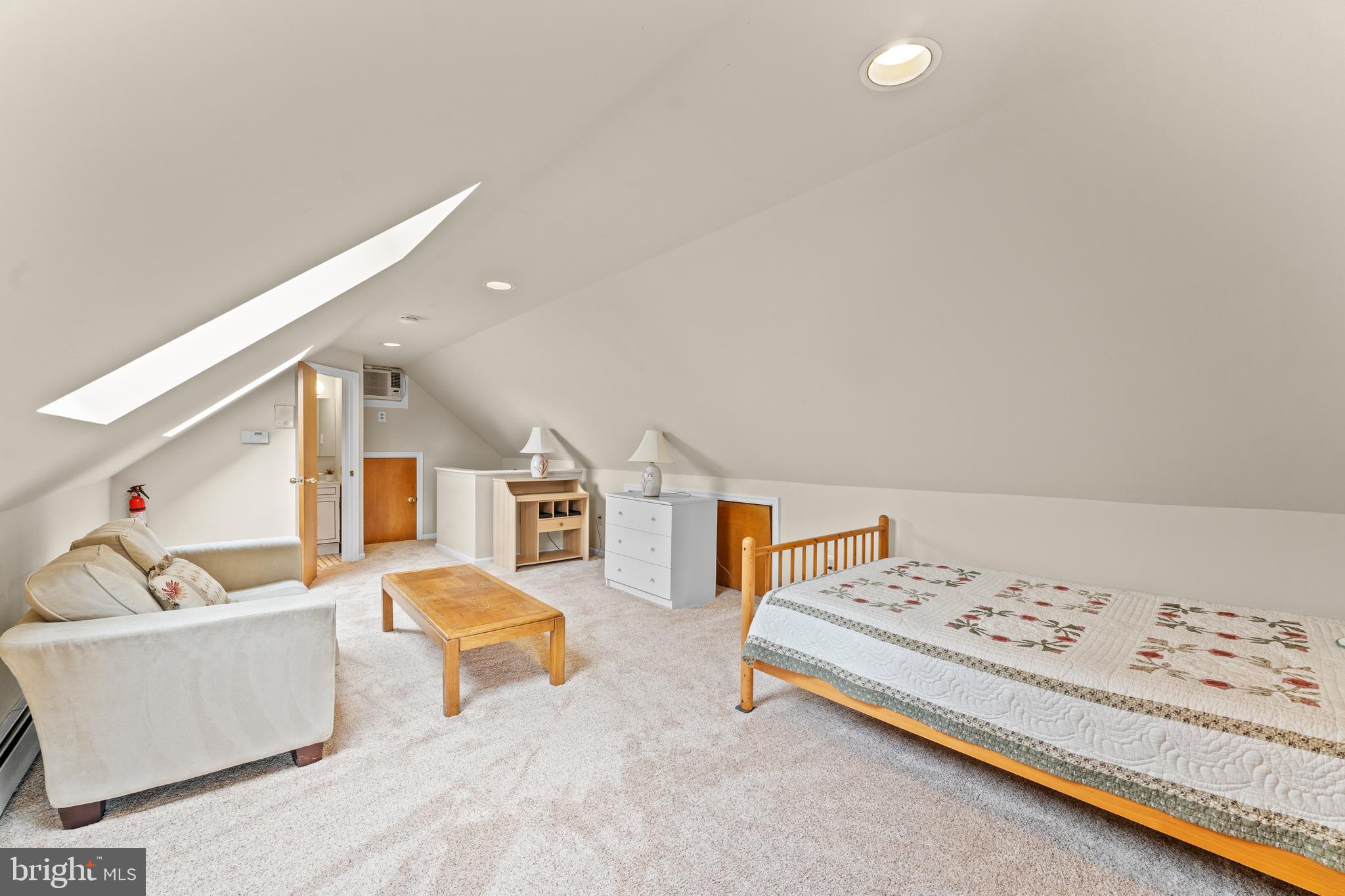 GLENSIDE - Residential