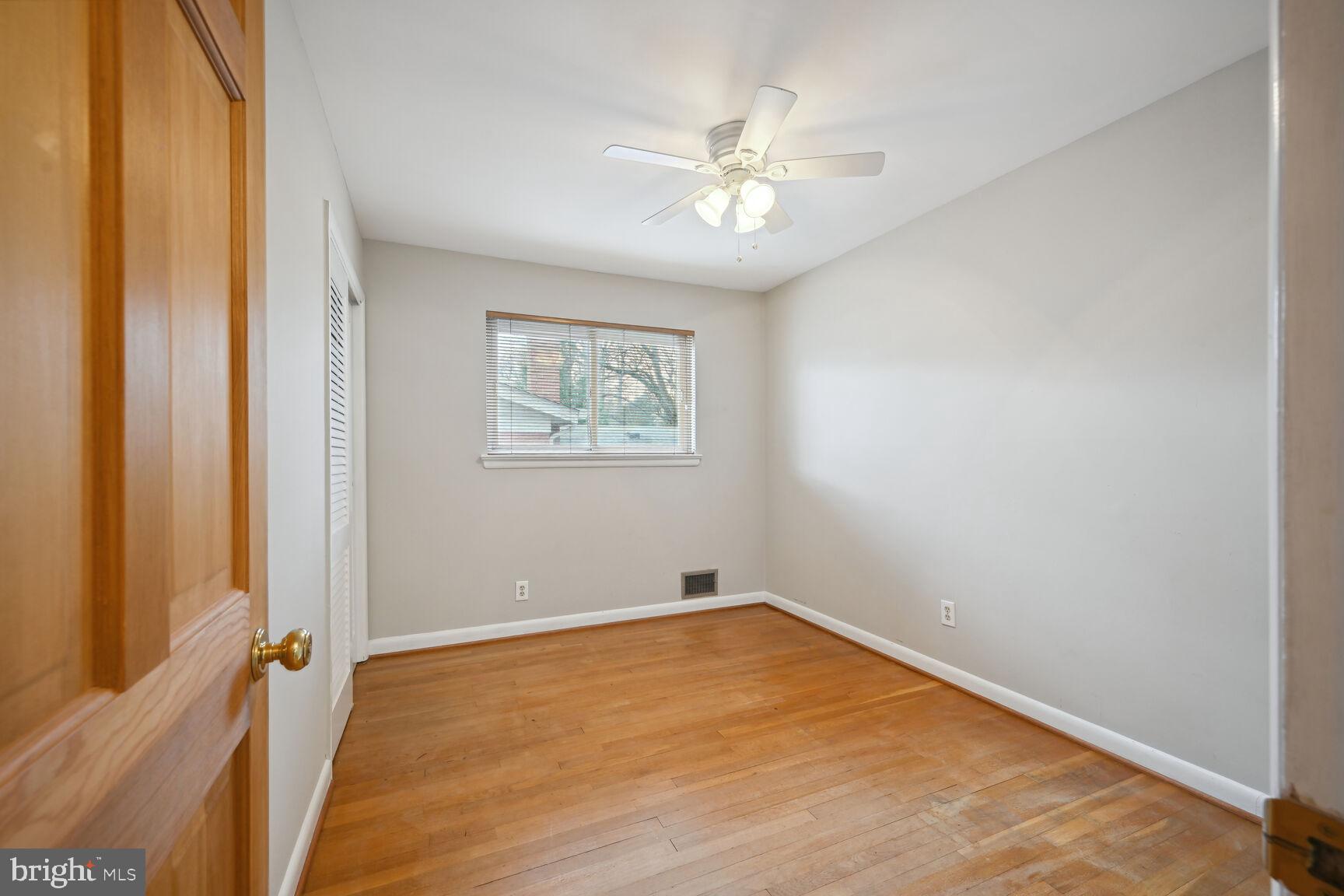 COUNTRY CLUB FOREST - Residential Lease