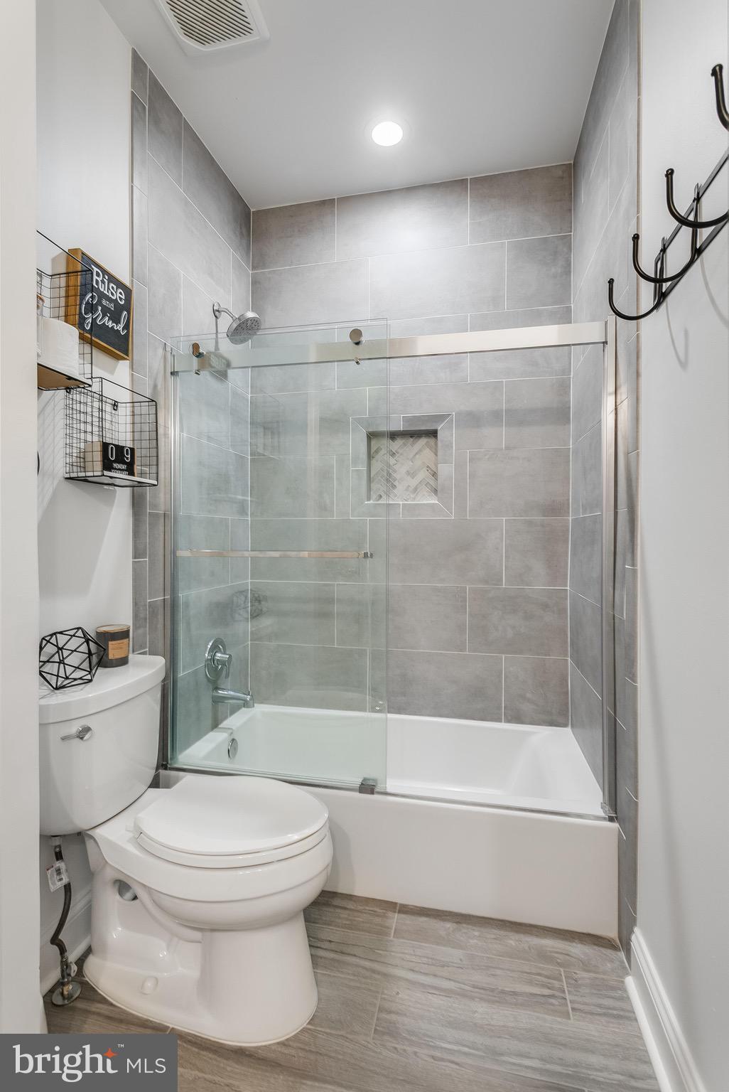 STONELEIGH - Residential