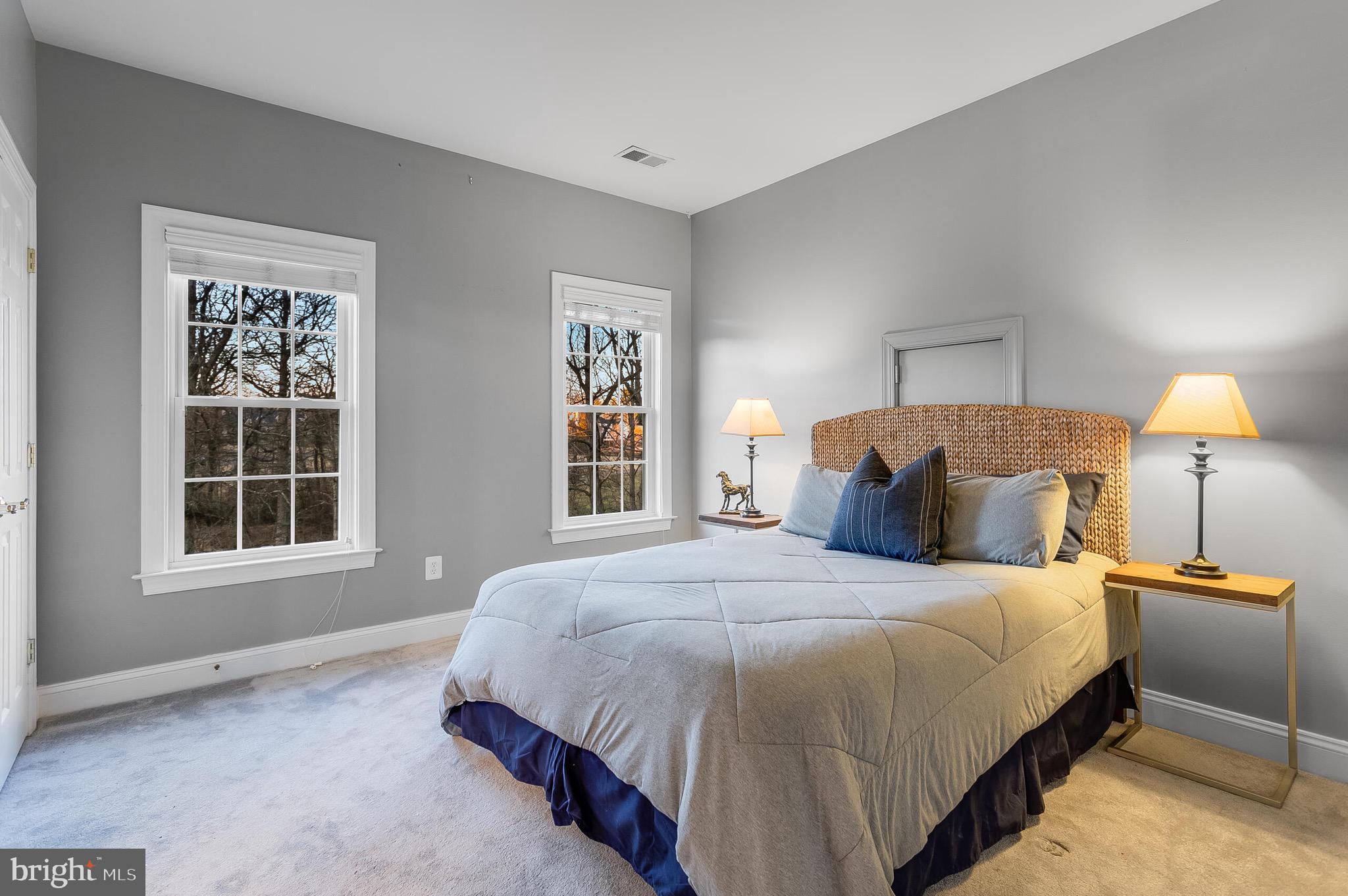 STONELEIGH - Residential