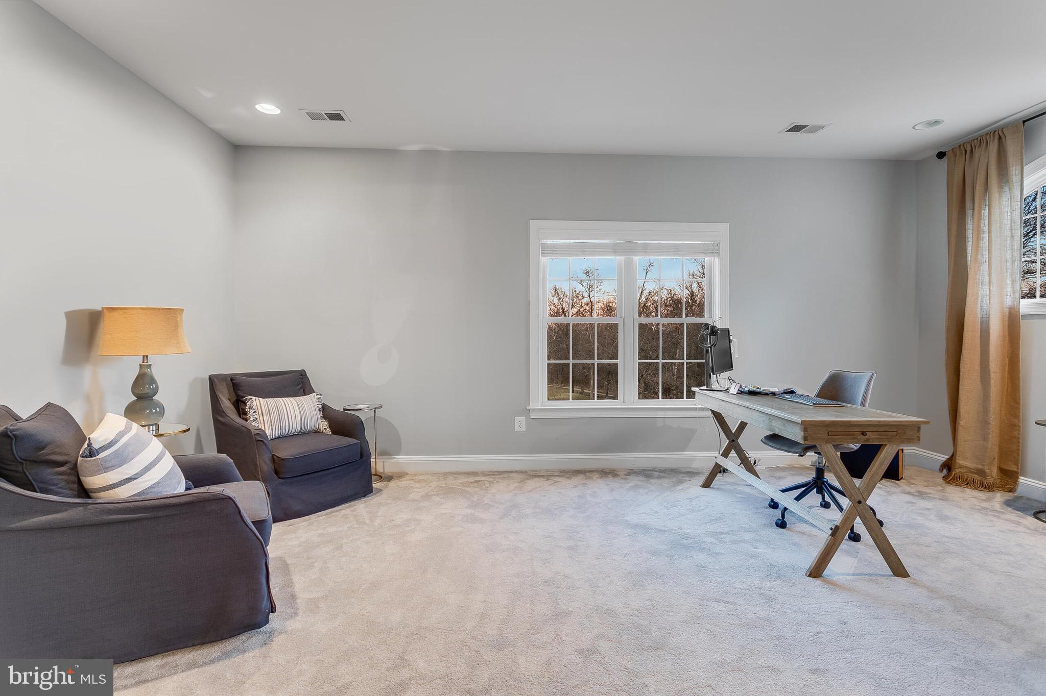 STONELEIGH - Residential