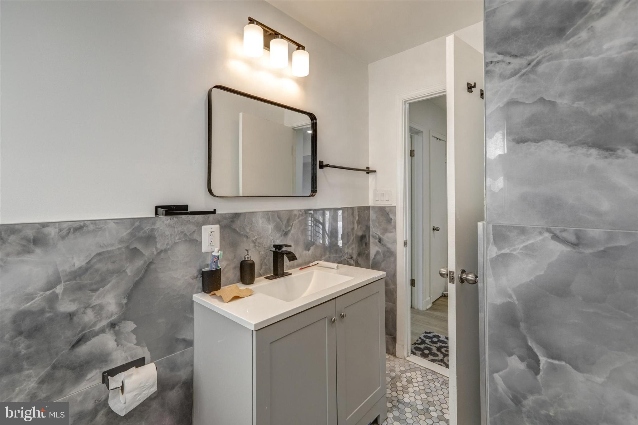 LYNNE ACRES - Residential