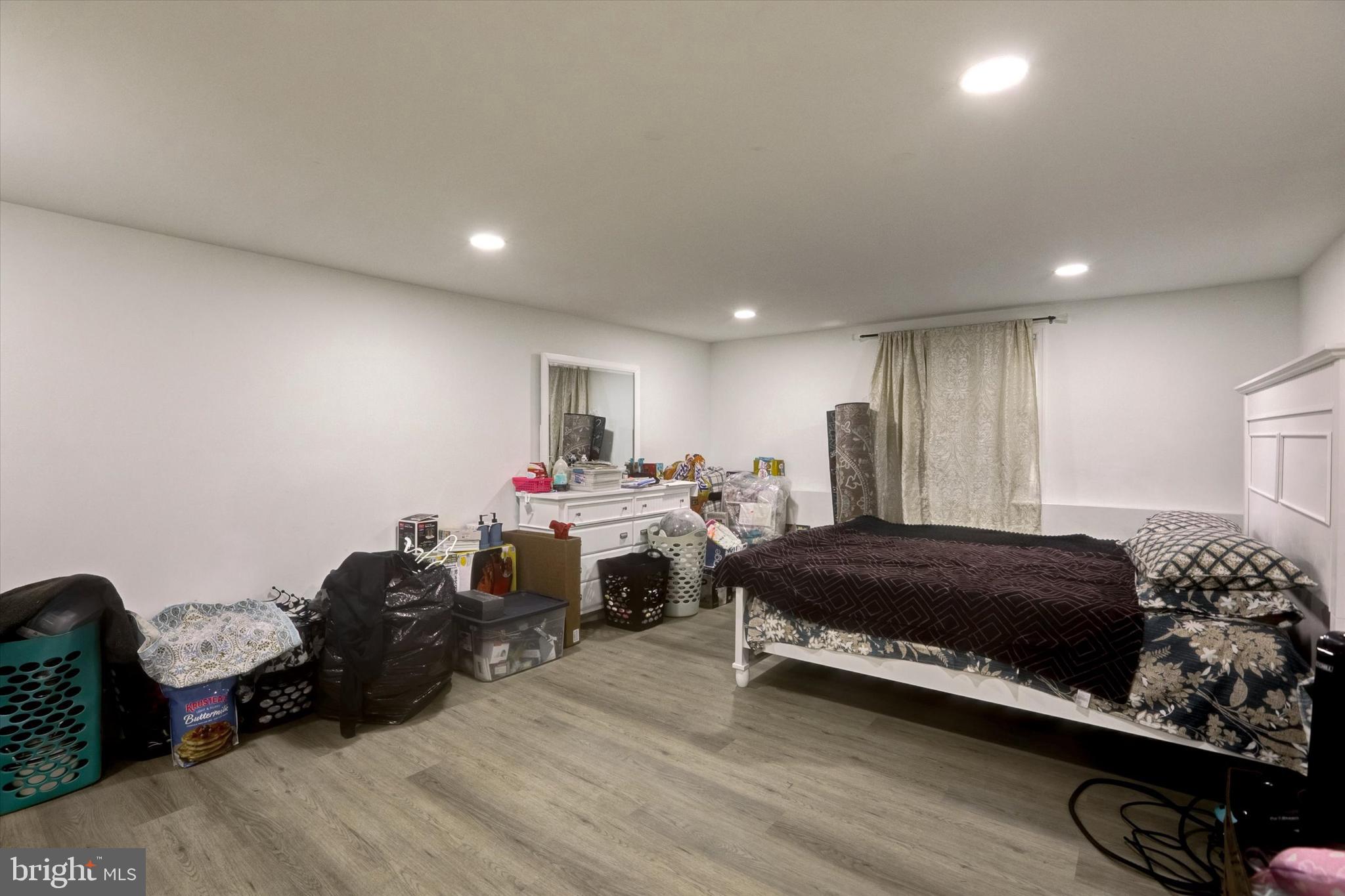 LYNNE ACRES - Residential