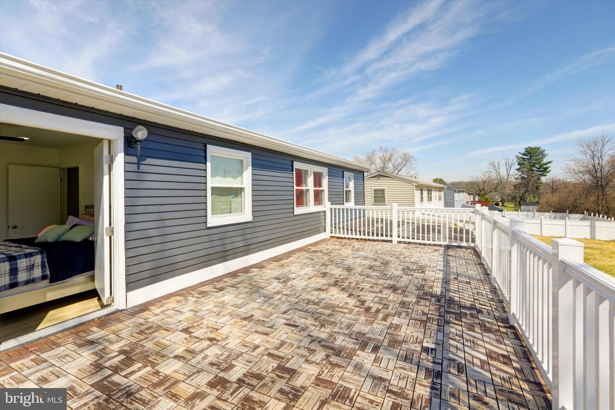 LYNNE ACRES - Residential