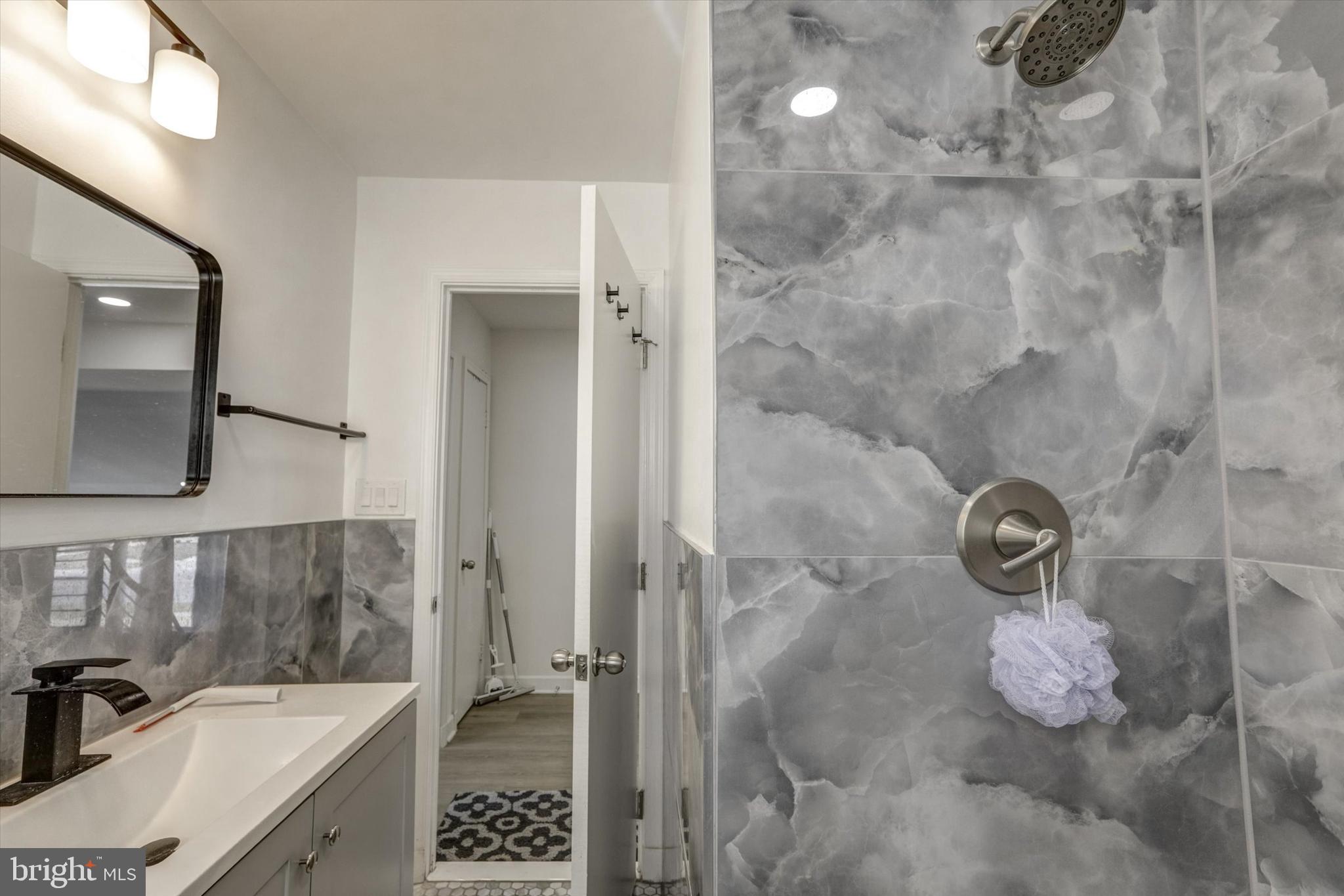 LYNNE ACRES - Residential