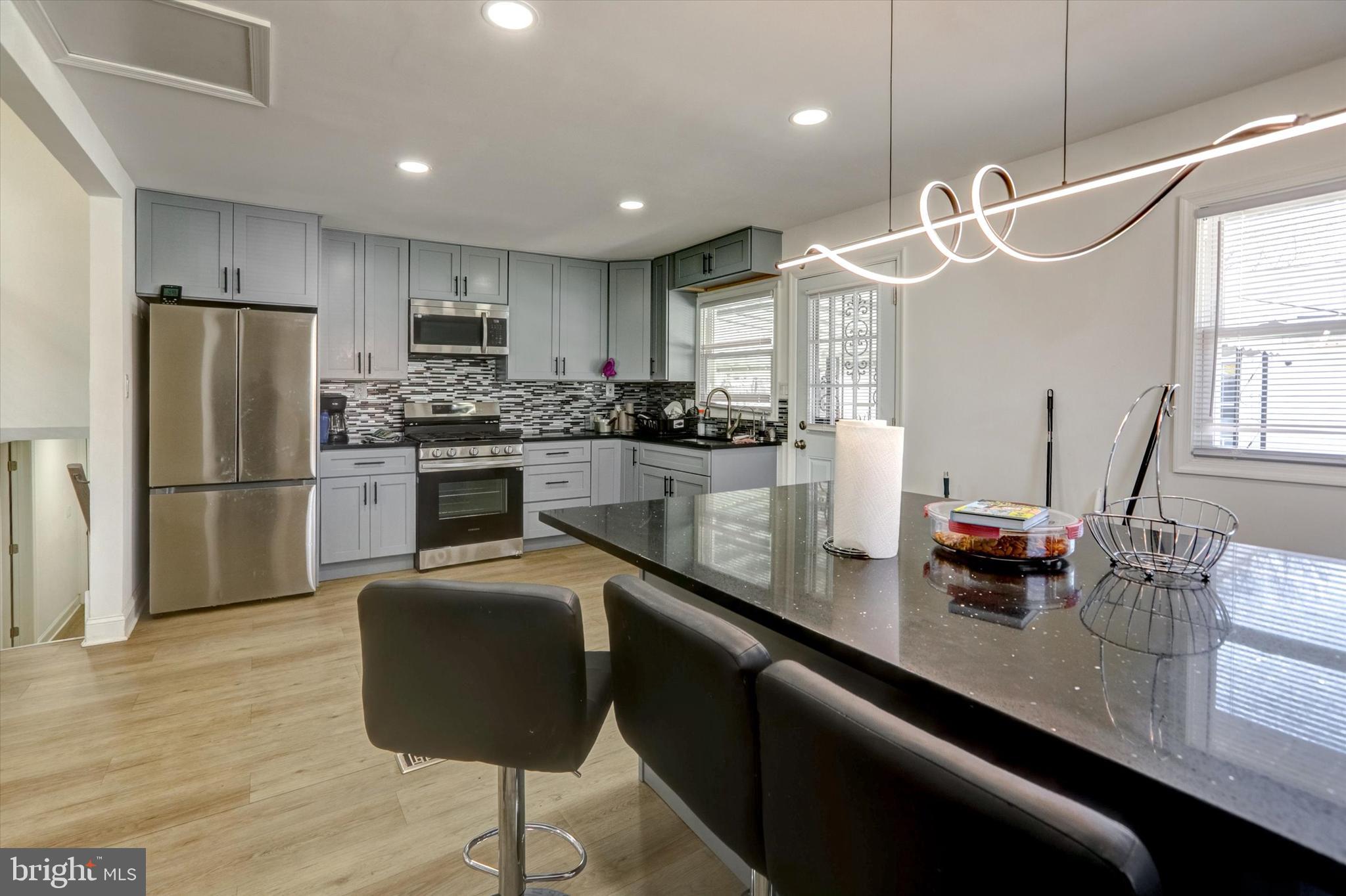 LYNNE ACRES - Residential