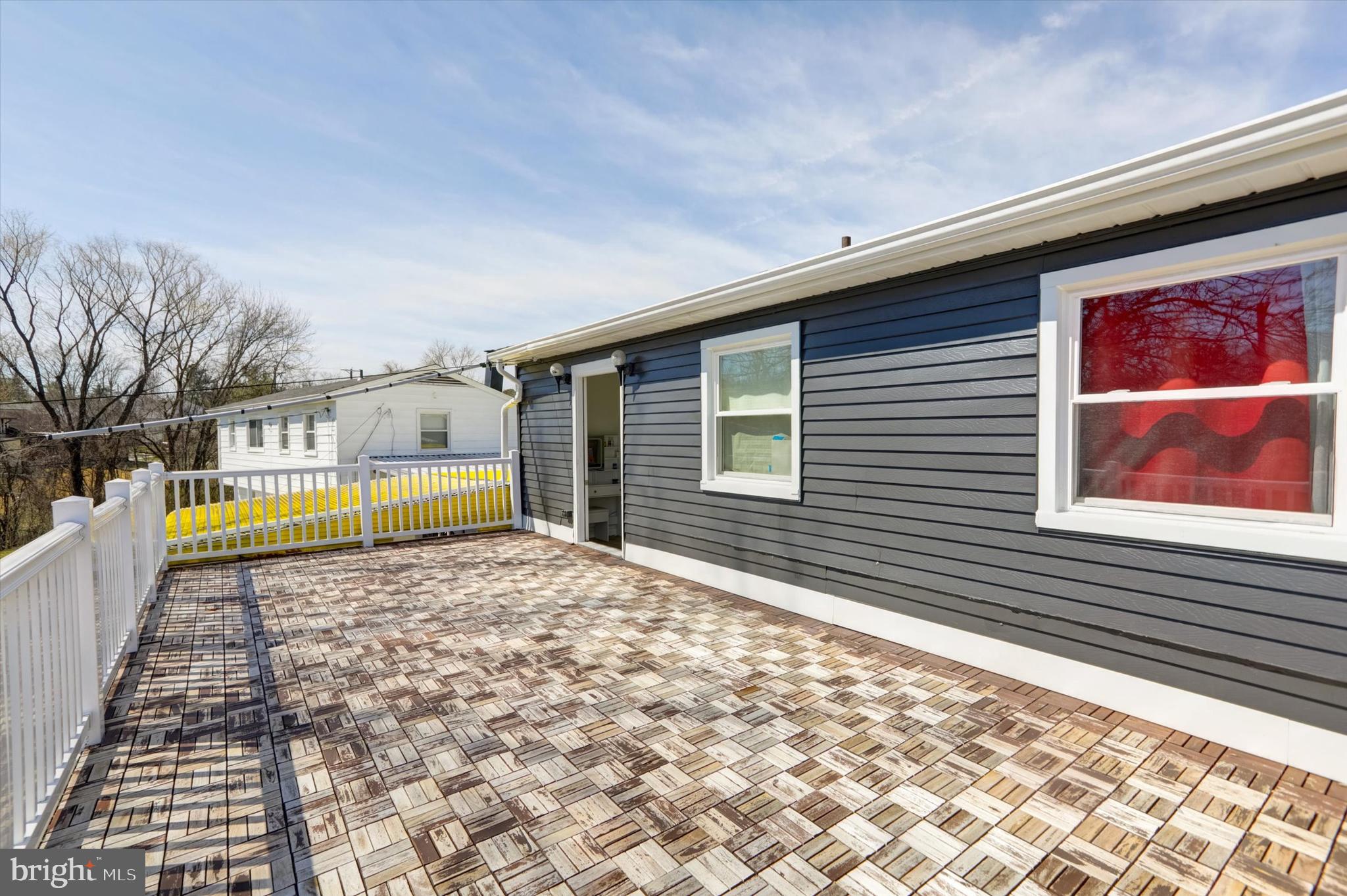 LYNNE ACRES - Residential