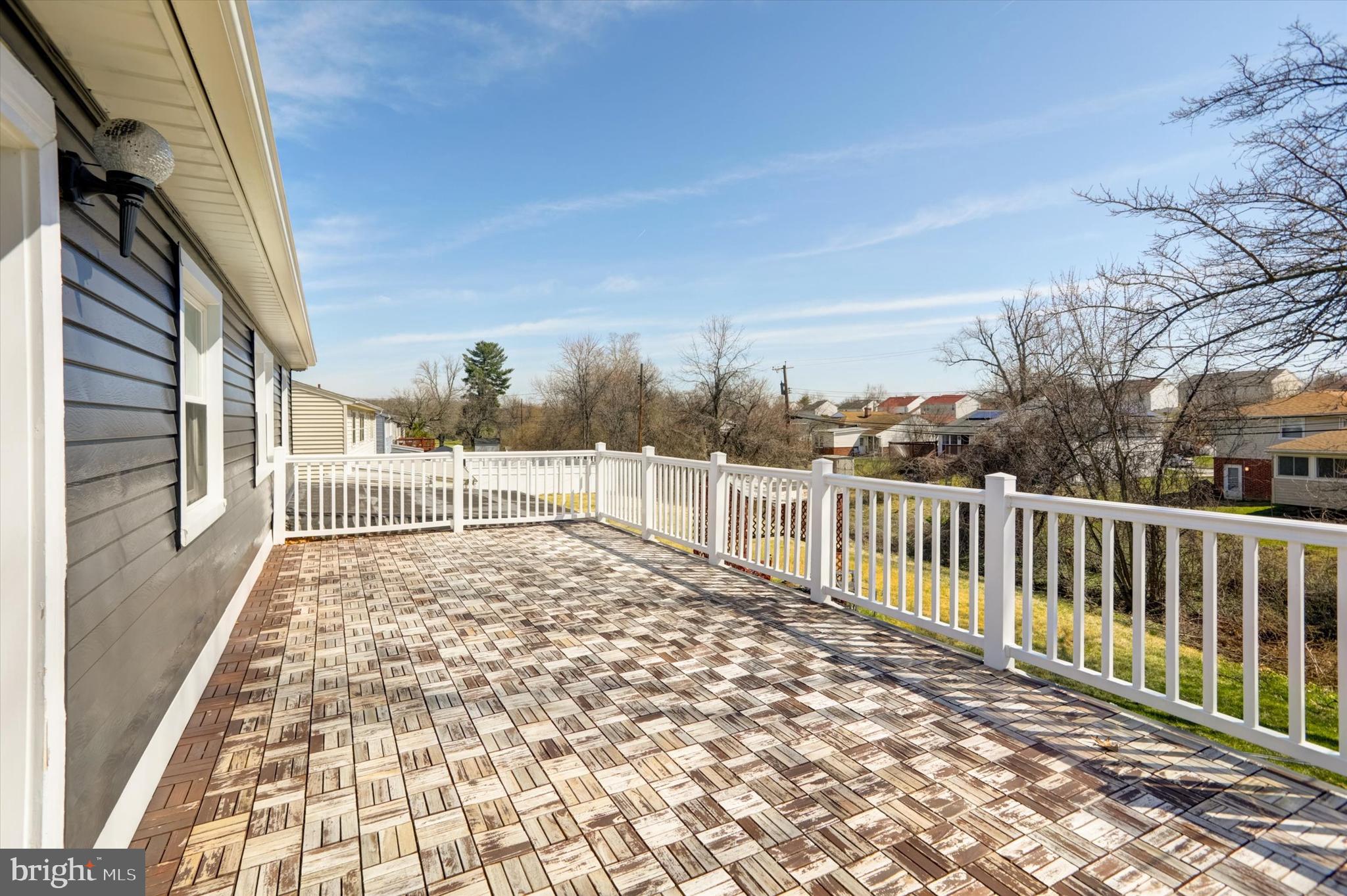 LYNNE ACRES - Residential