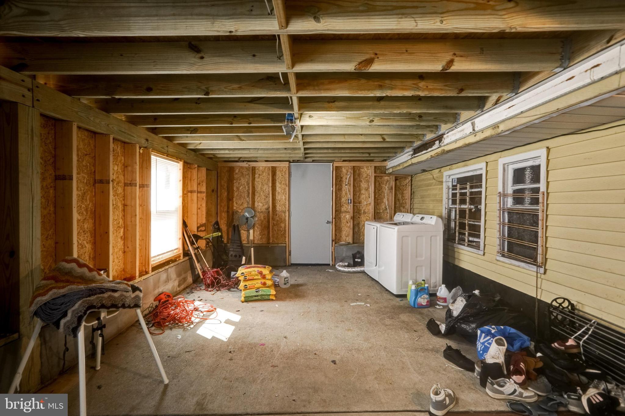 LYNNE ACRES - Residential