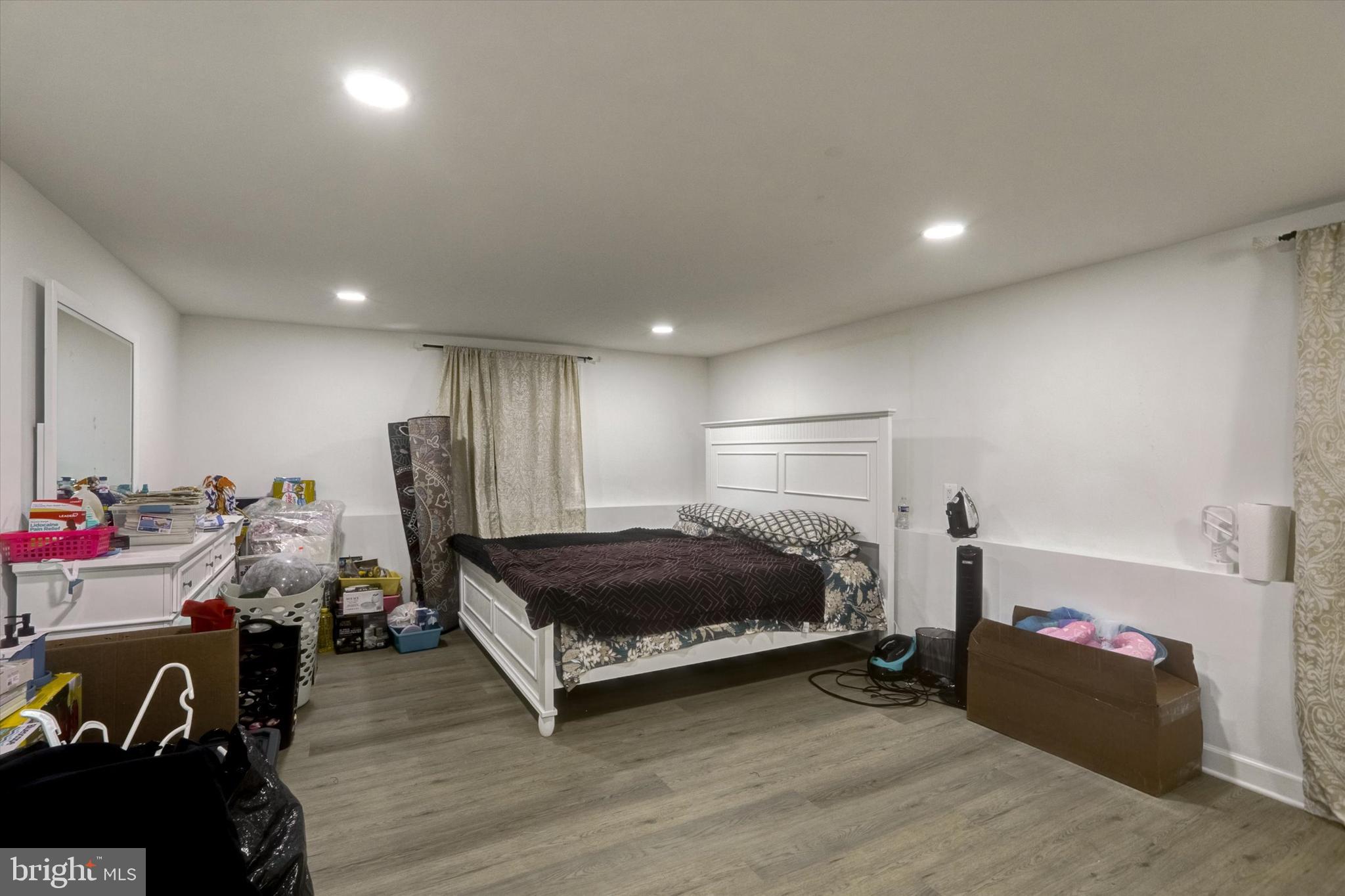 LYNNE ACRES - Residential