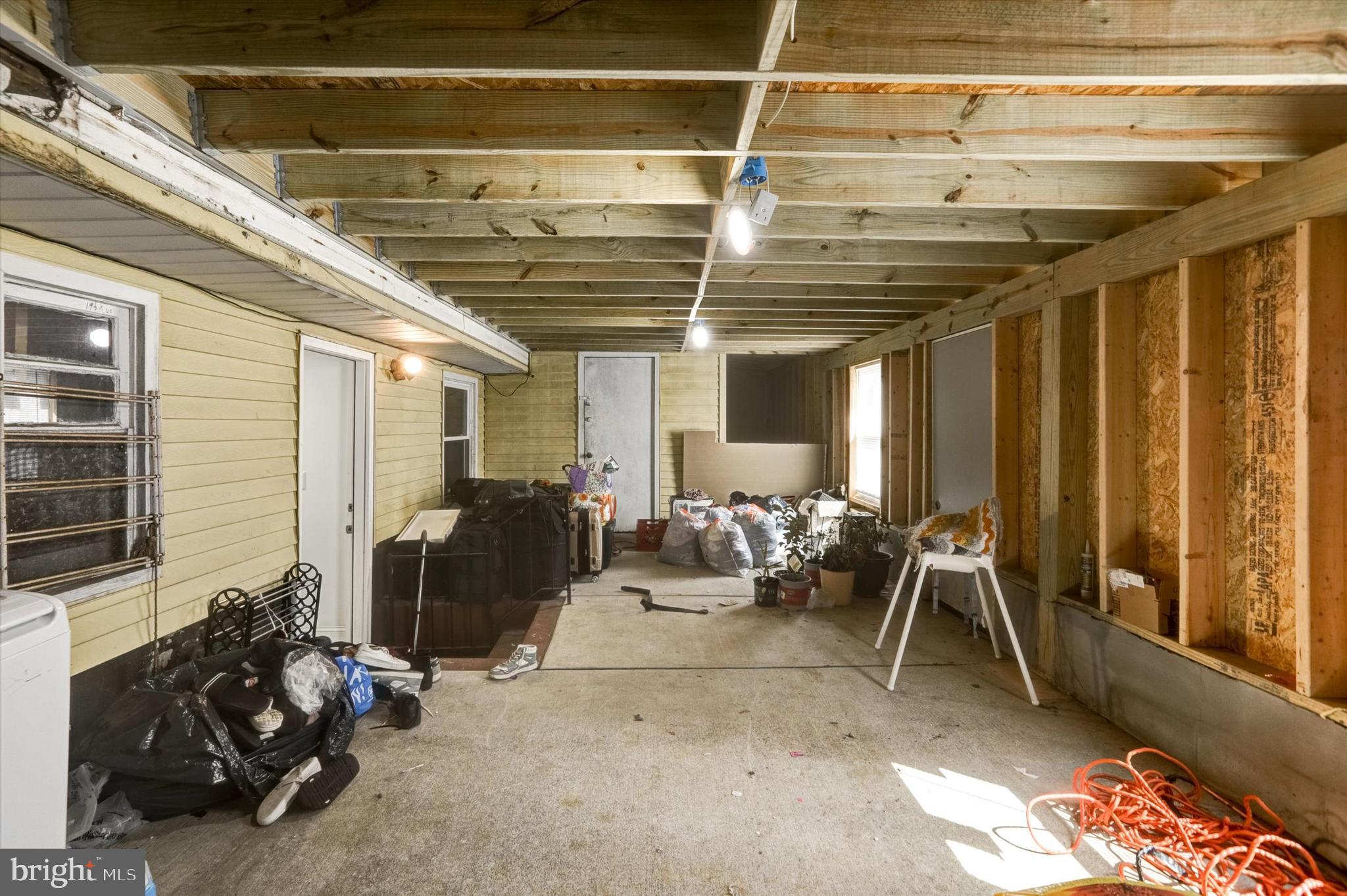 LYNNE ACRES - Residential