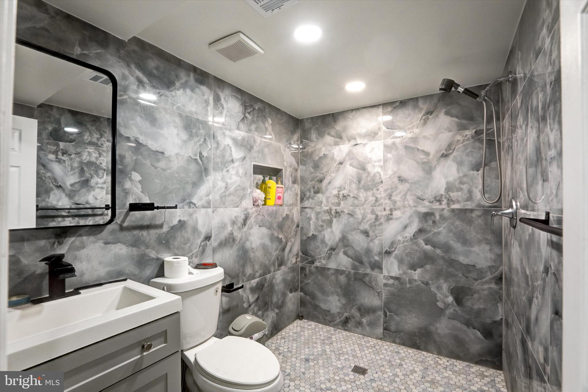 LYNNE ACRES - Residential