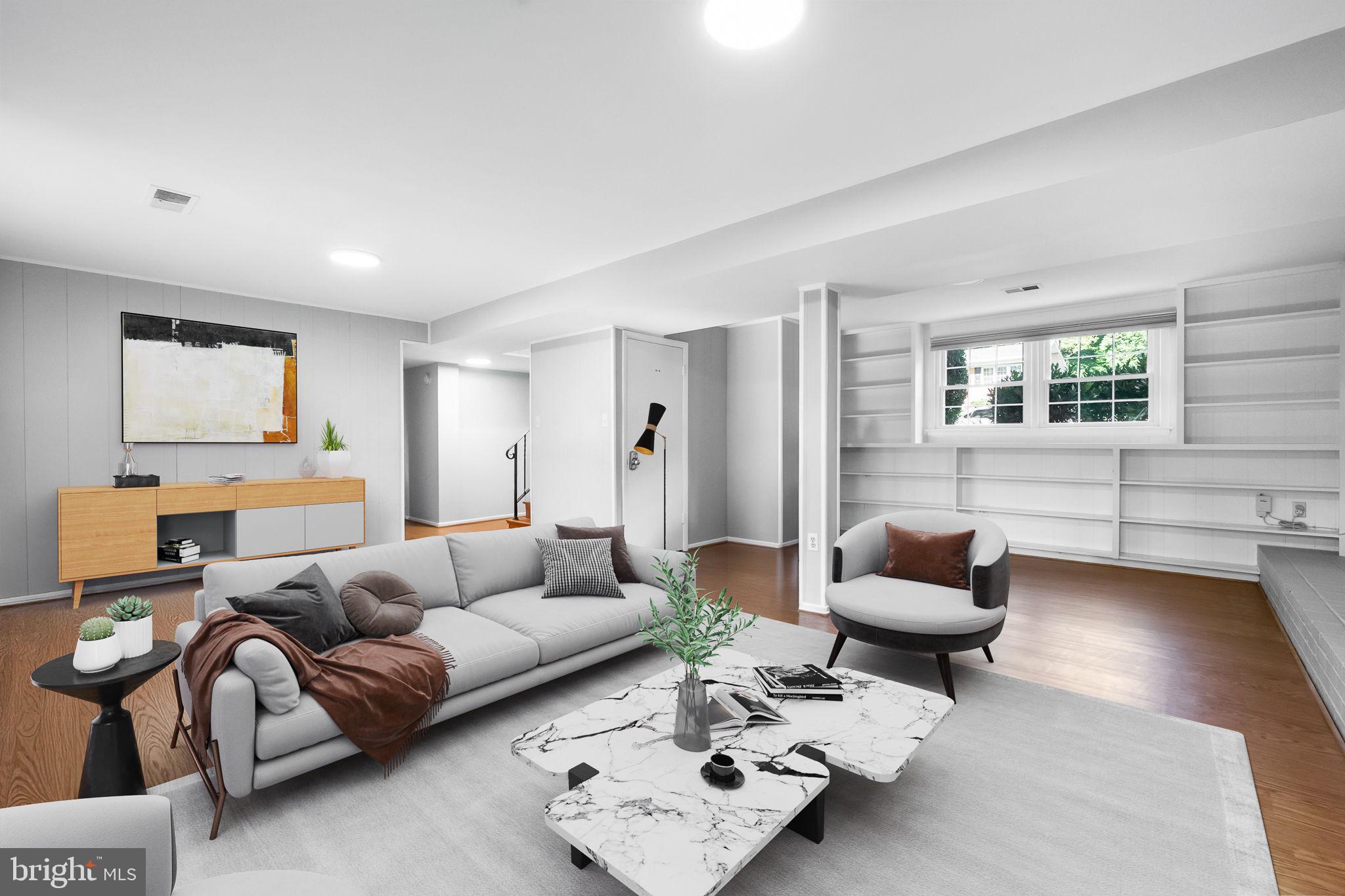 STONEWALL MANOR - Residential