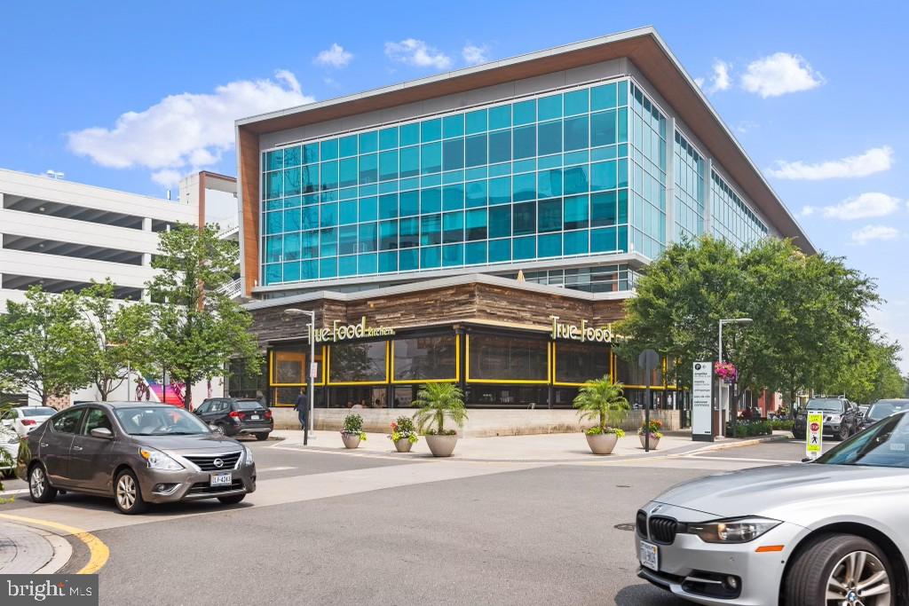 STONEWALL MANOR - Residential