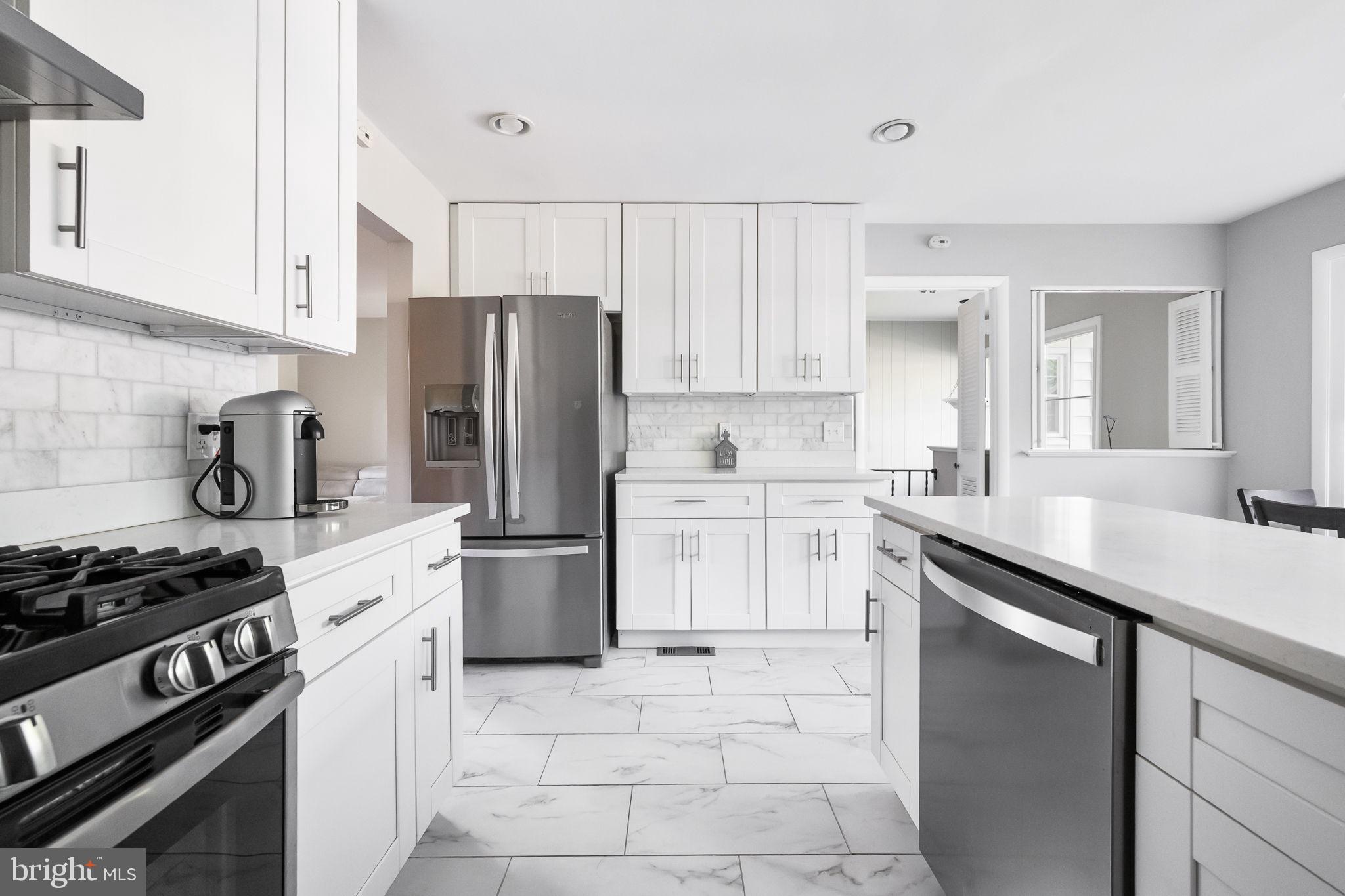 STONEWALL MANOR - Residential