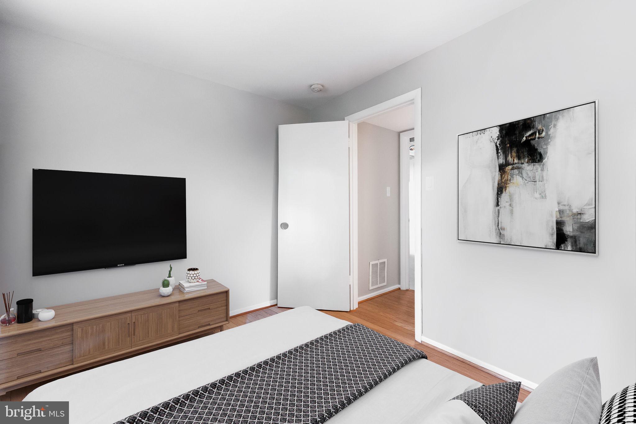 STONEWALL MANOR - Residential