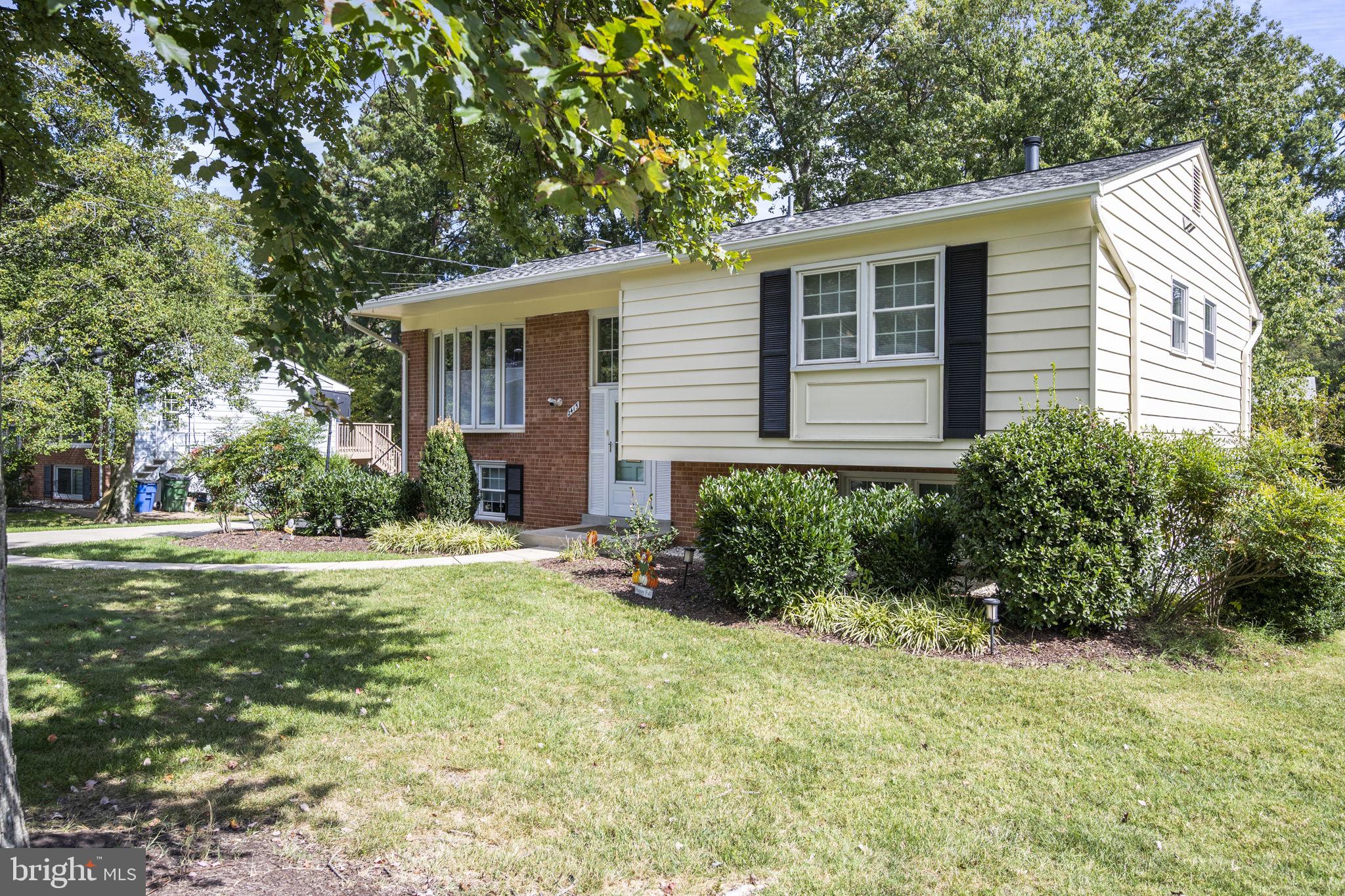 STONEWALL MANOR - Residential