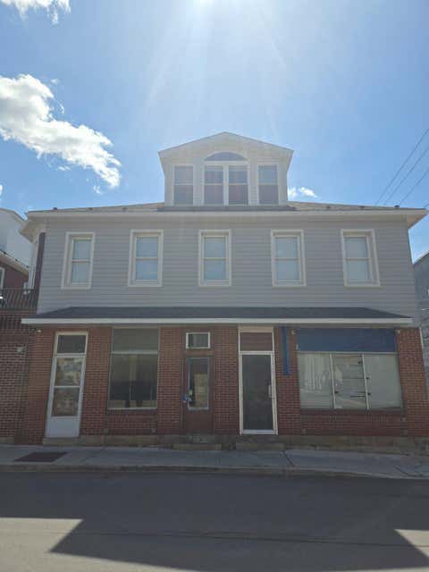 Townhouse For Sale - 8 S Broadway<br/> FROSTBURG, MD 21532