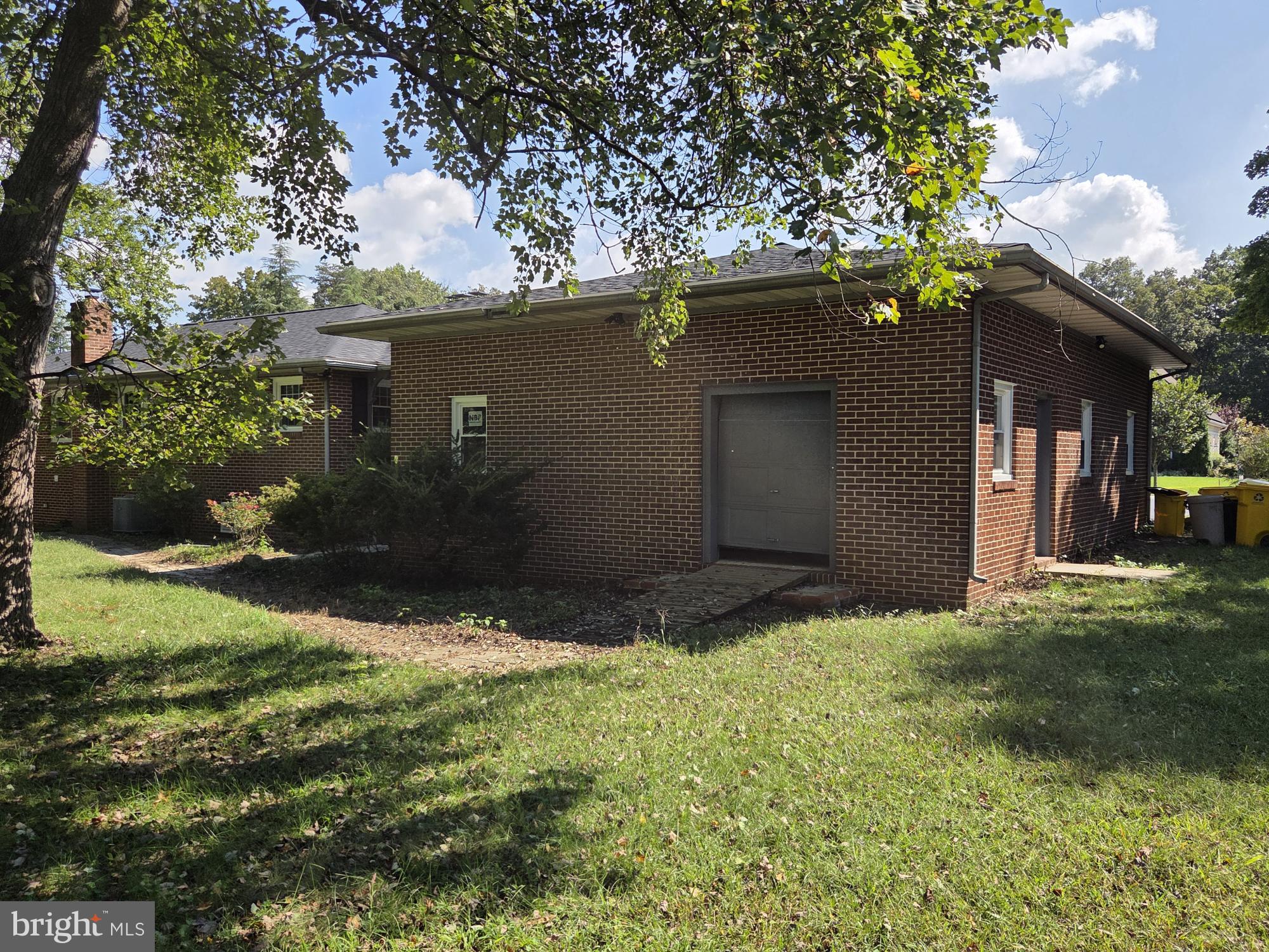 GRIFFITH LANDING - Residential Lease