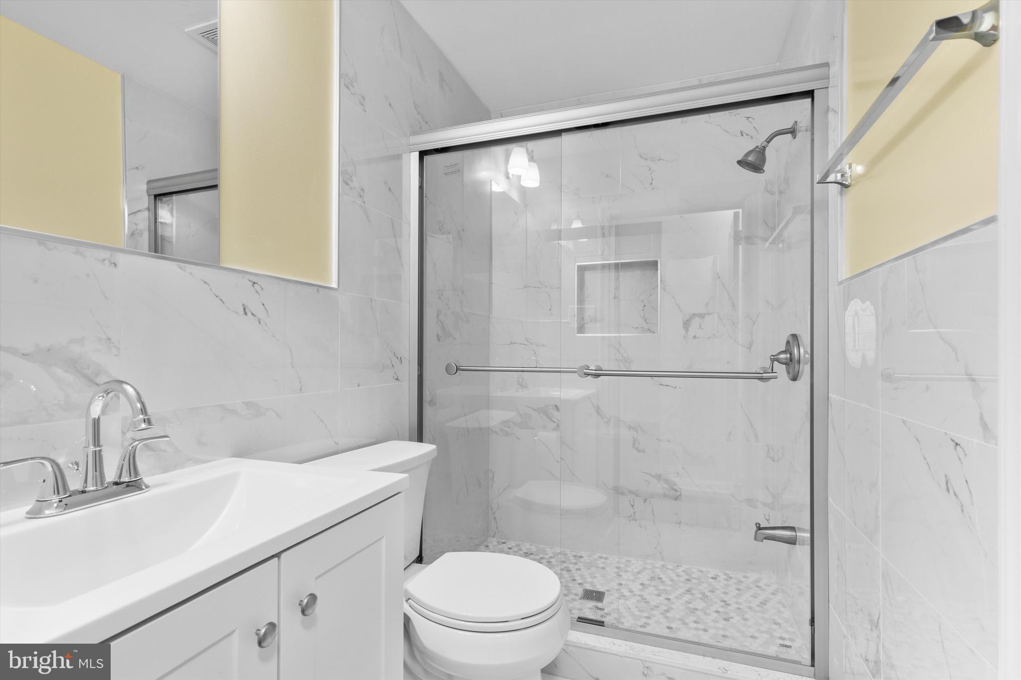 DARRYL GARDENS - Residential