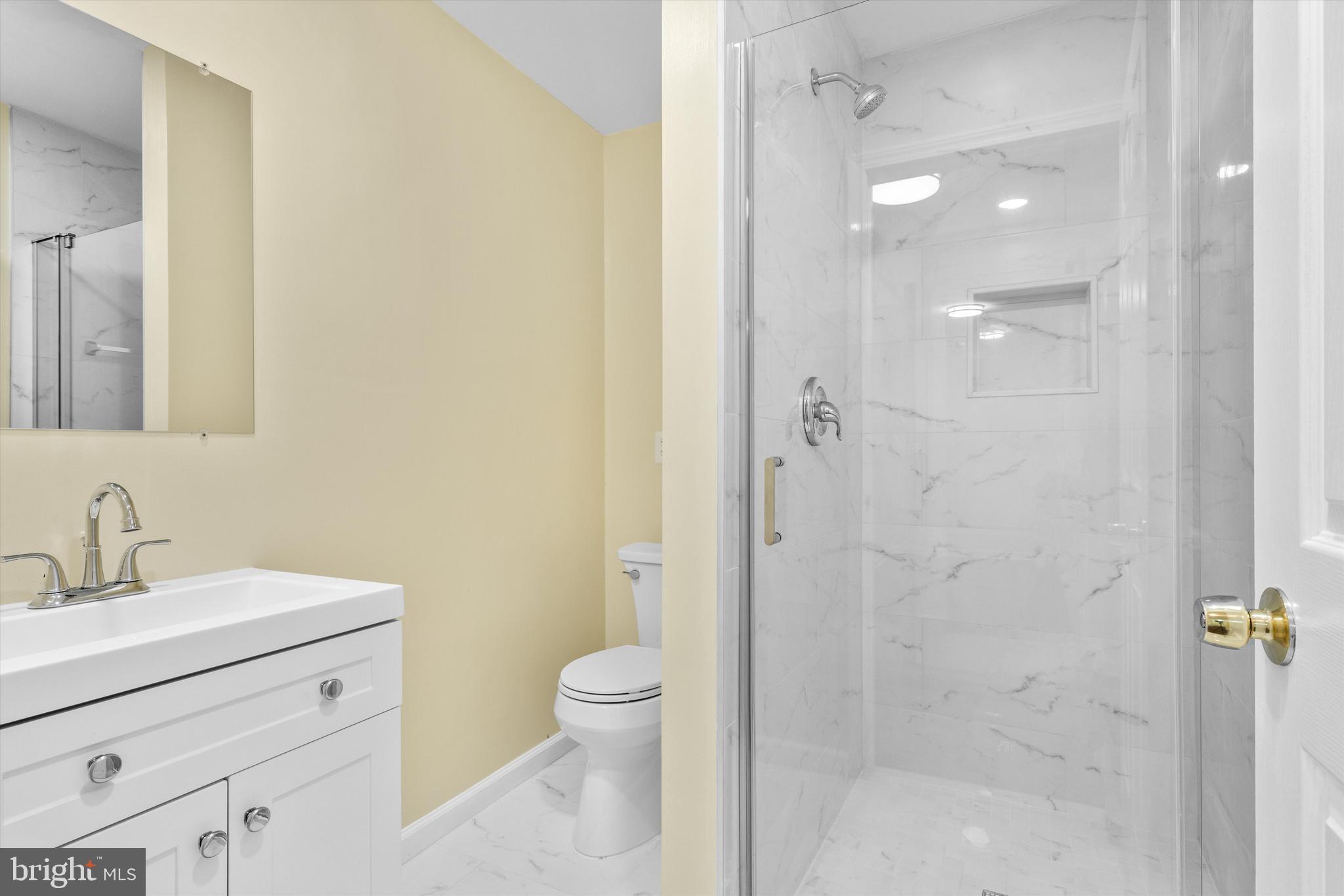 DARRYL GARDENS - Residential