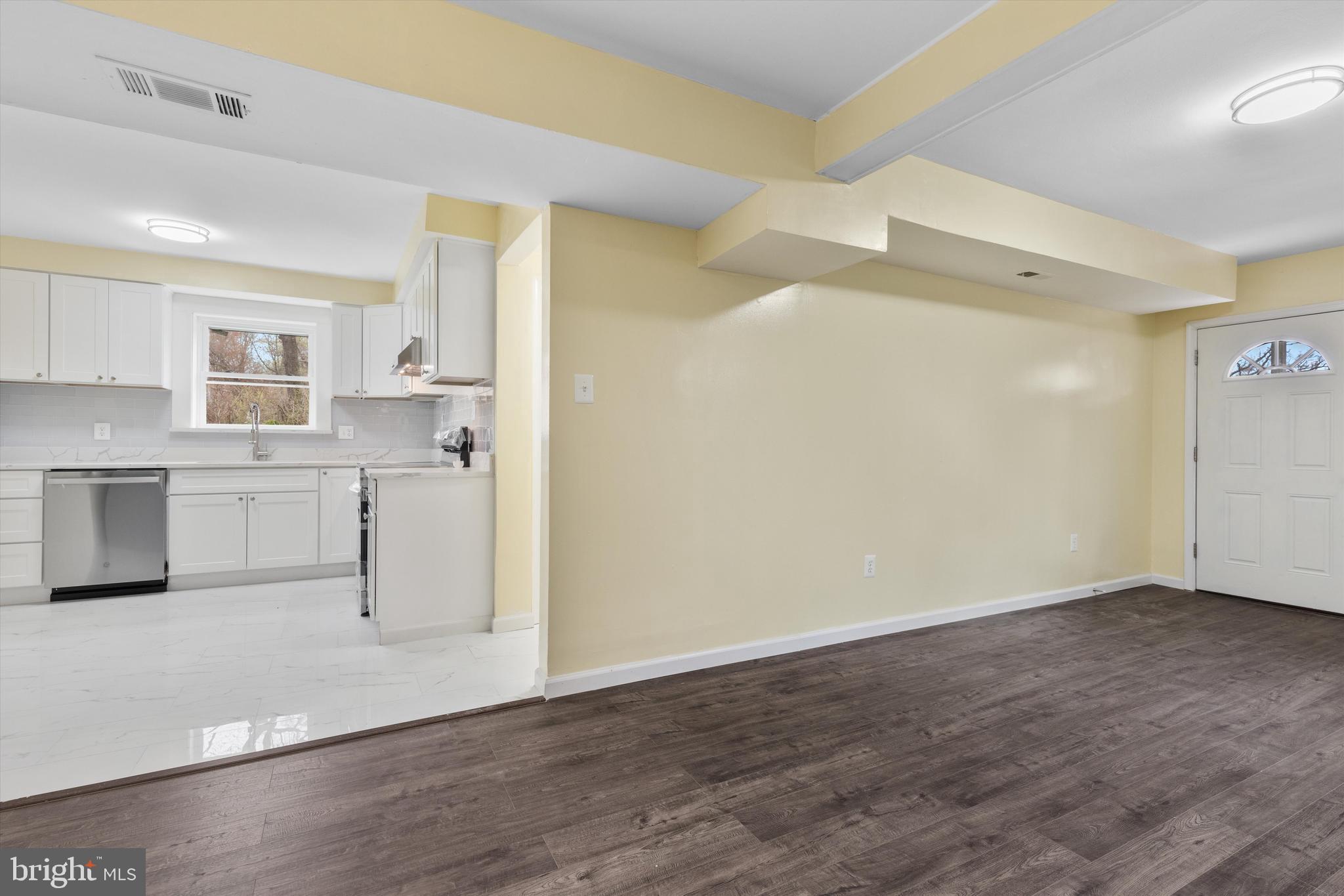 DARRYL GARDENS - Residential