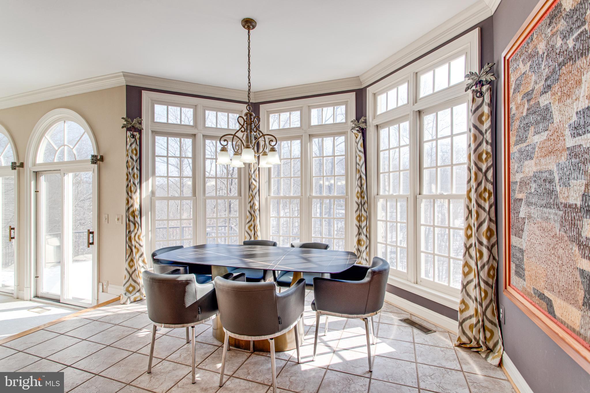 MCLEAN FALLS AT CHINQUAP - Residential Lease