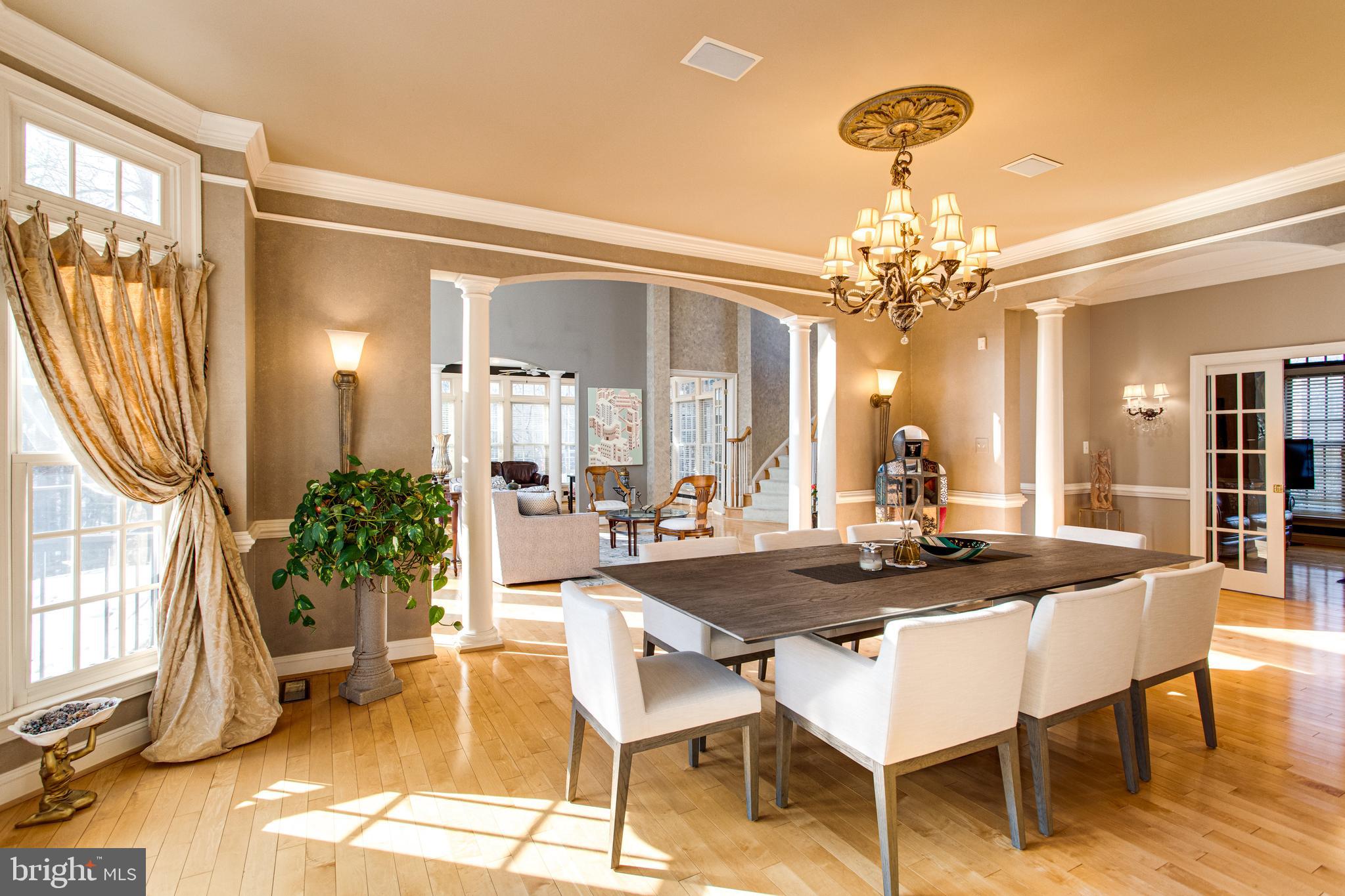 MCLEAN FALLS AT CHINQUAP - Residential Lease