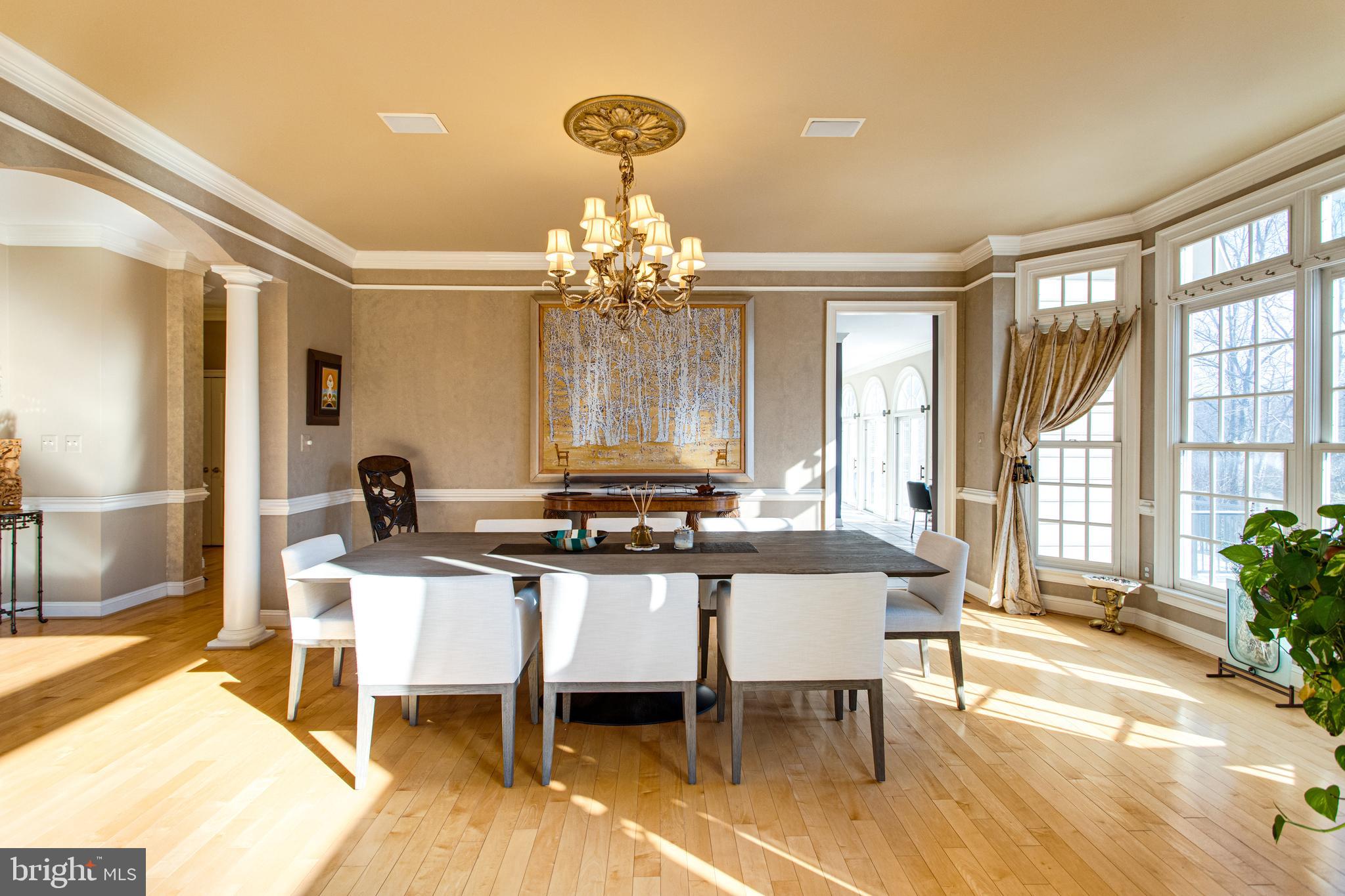 MCLEAN FALLS AT CHINQUAP - Residential Lease