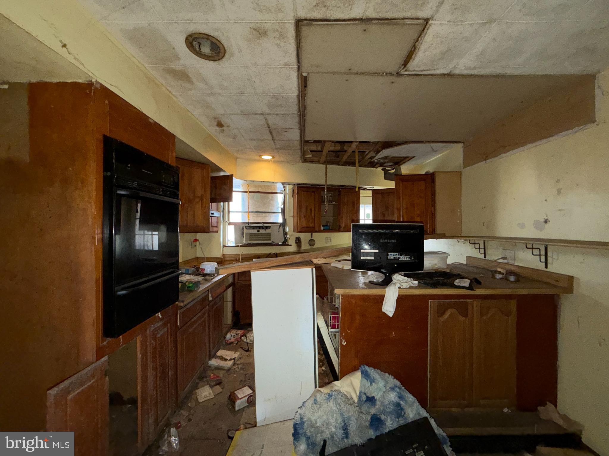 MILL HILL - Residential