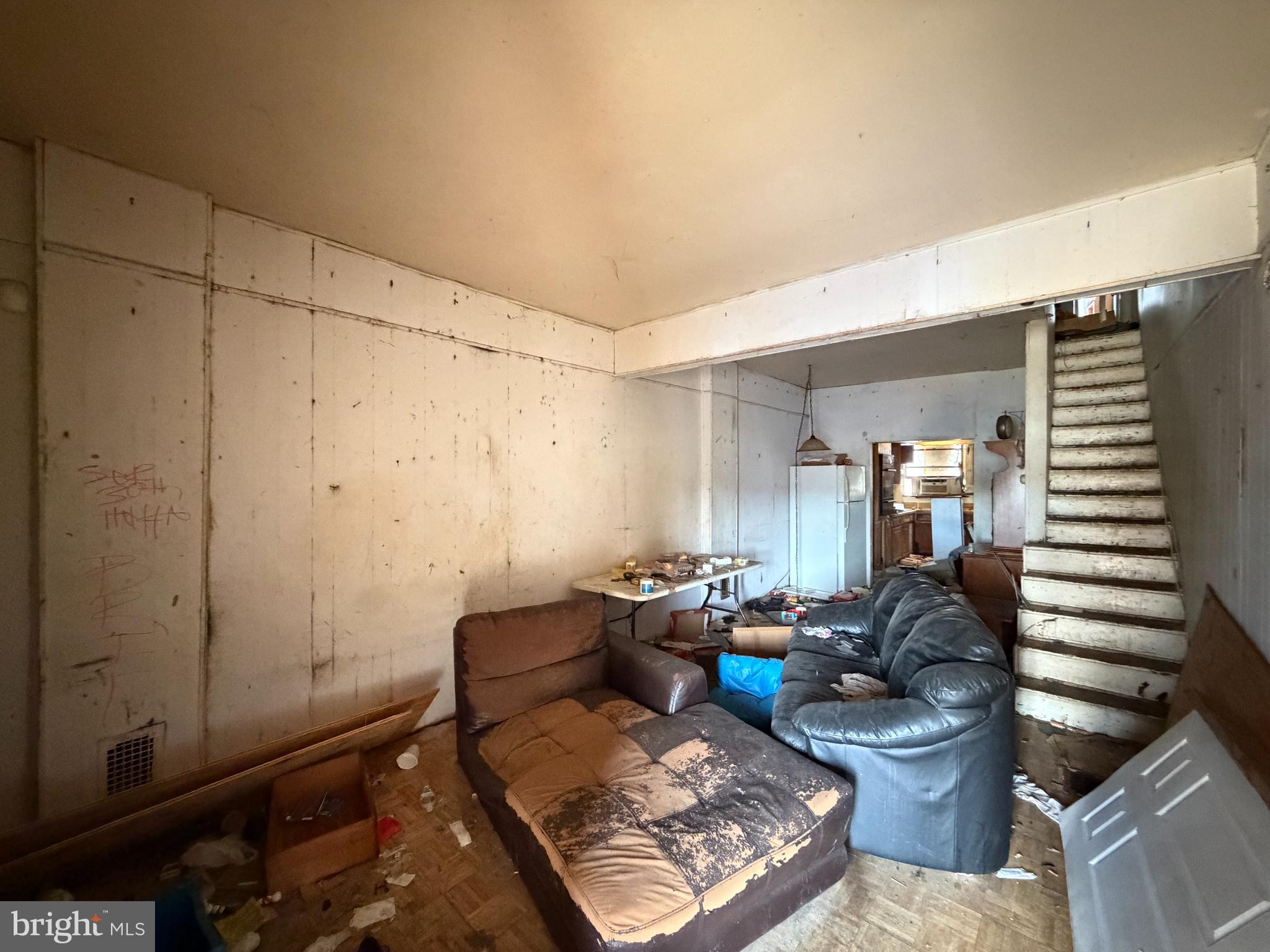 MILL HILL - Residential