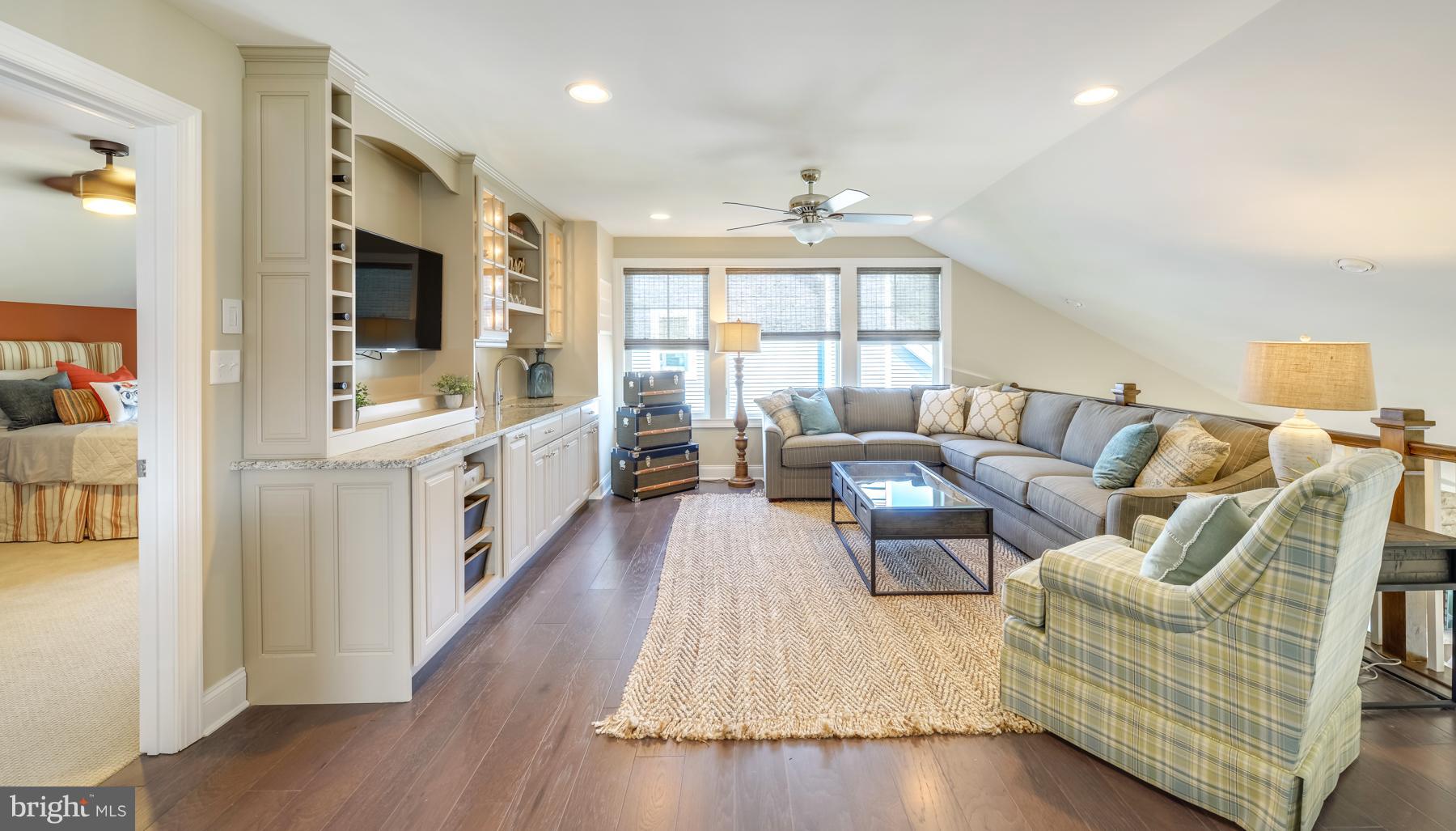 PENINSULA - Residential