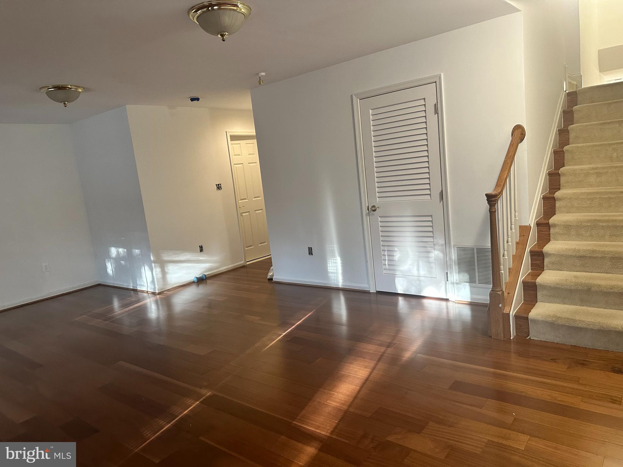 VILLAGE AT HERNDON MILLS - Residential Lease