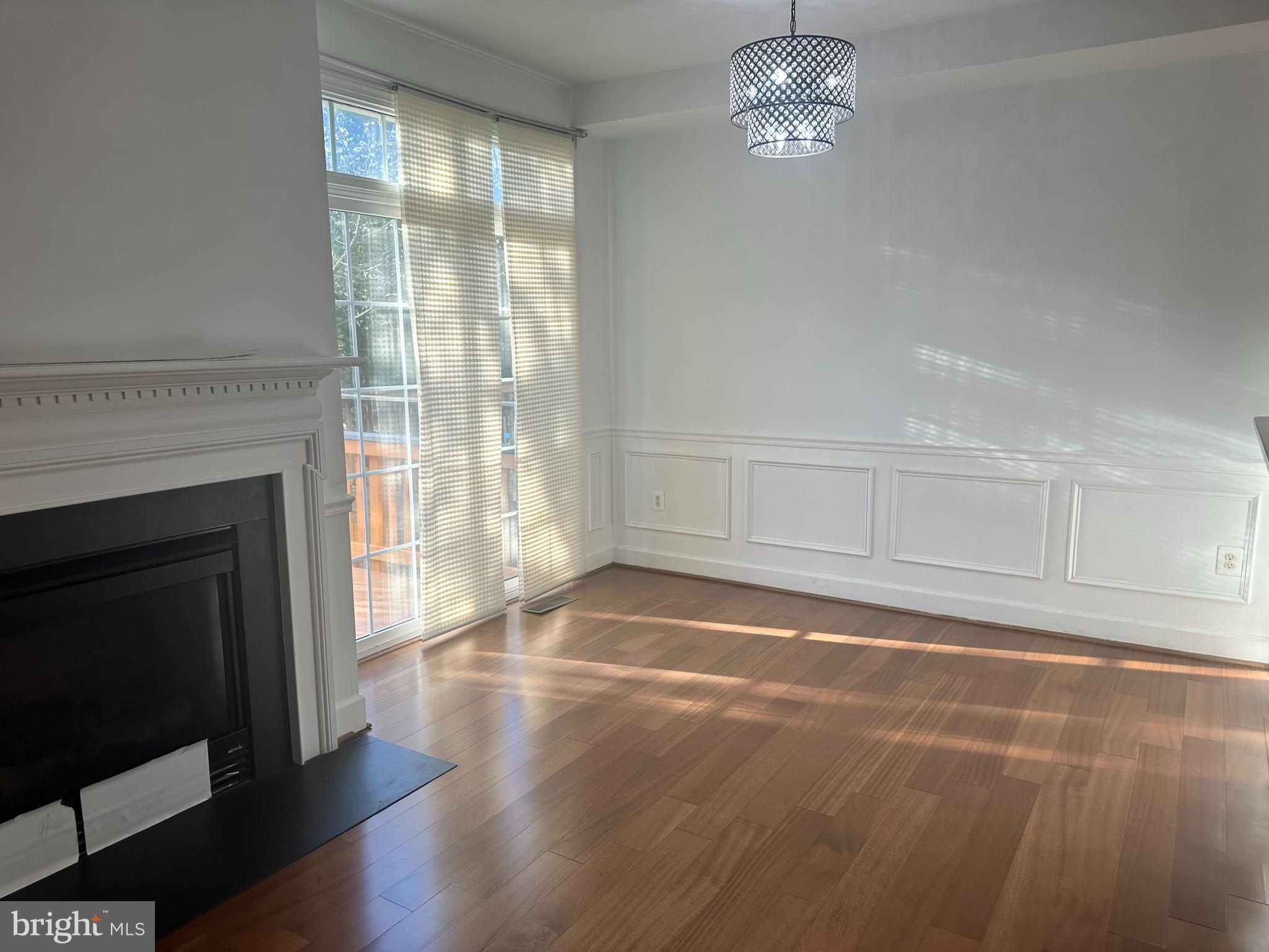 VILLAGE AT HERNDON MILLS - Residential Lease