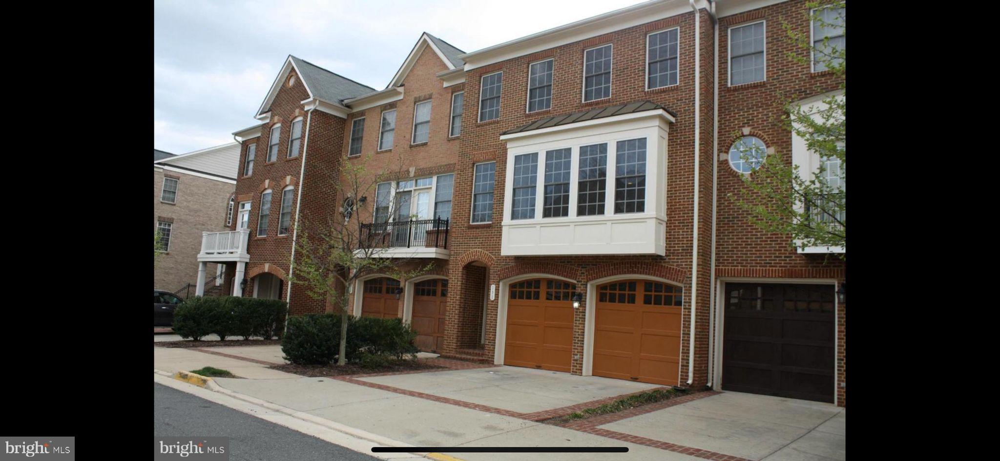 VILLAGE AT HERNDON MILLS - Residential Lease