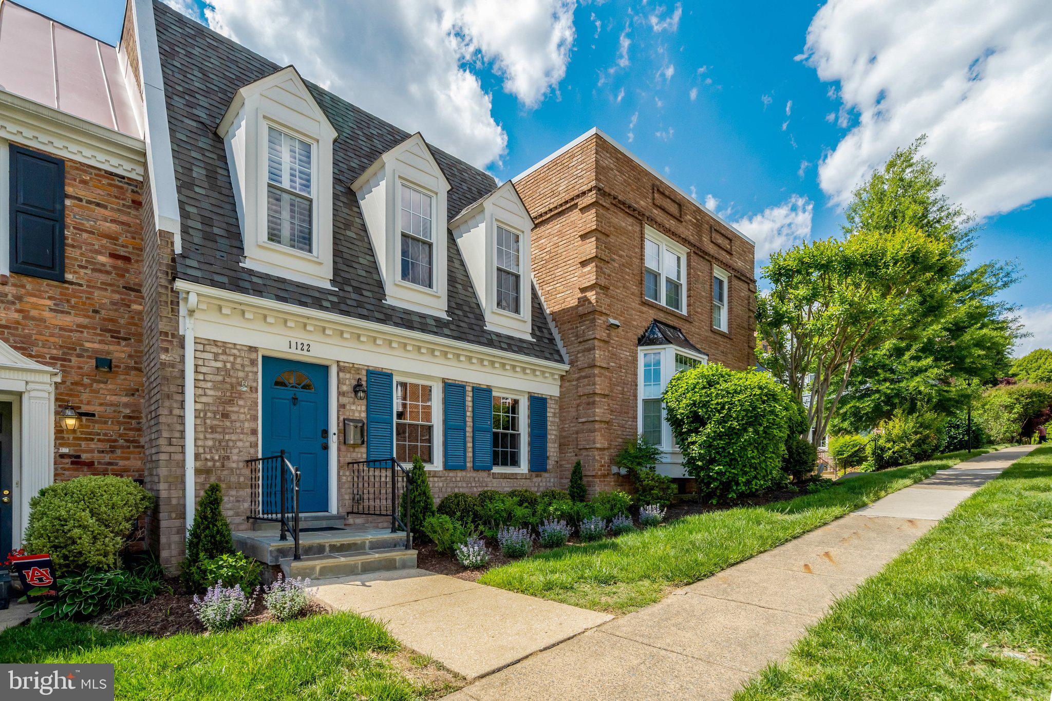 1122 KENSINGTON ROAD