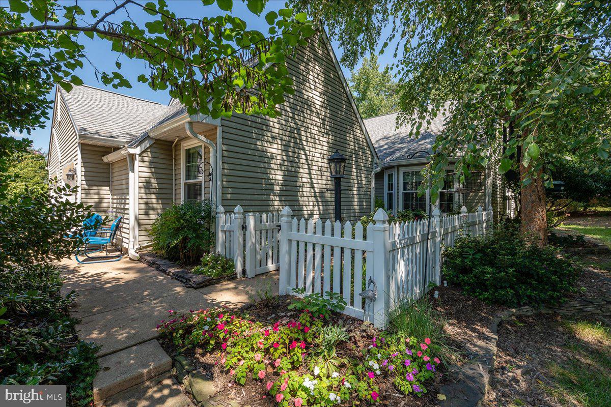 11602 SARRINGTON COURT